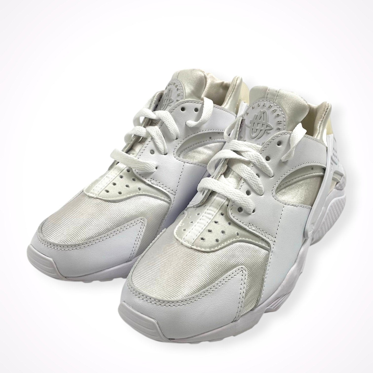 NIKE ナイキ / W AIR HUARACHE ピュアホワイト 試着程度 参考定価 