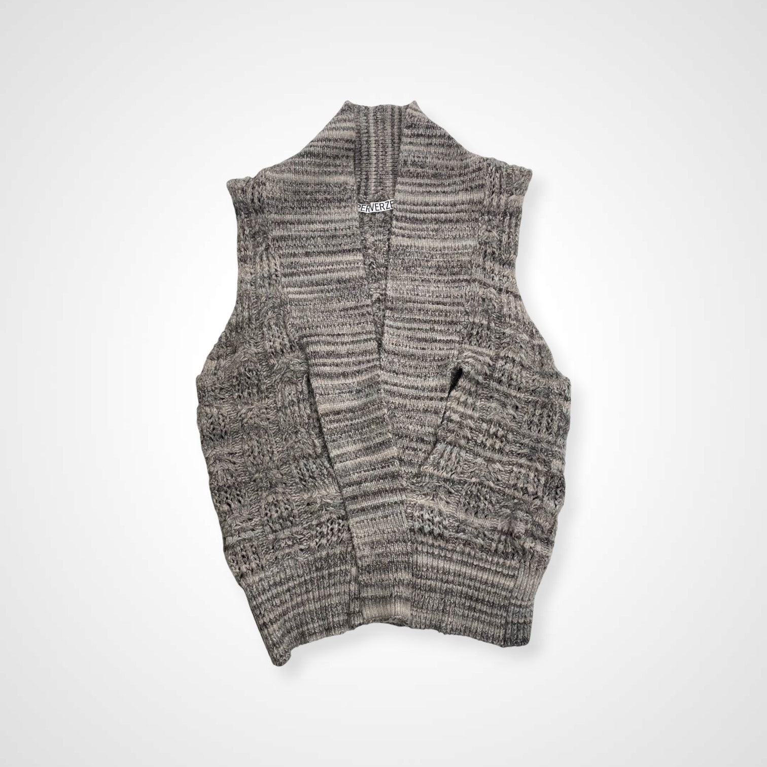 パーバーズ PERVERZE ニット　ベスト PERVERZE パーバーズ / 変わり編みニットベスト 参考定価：28,000+tax