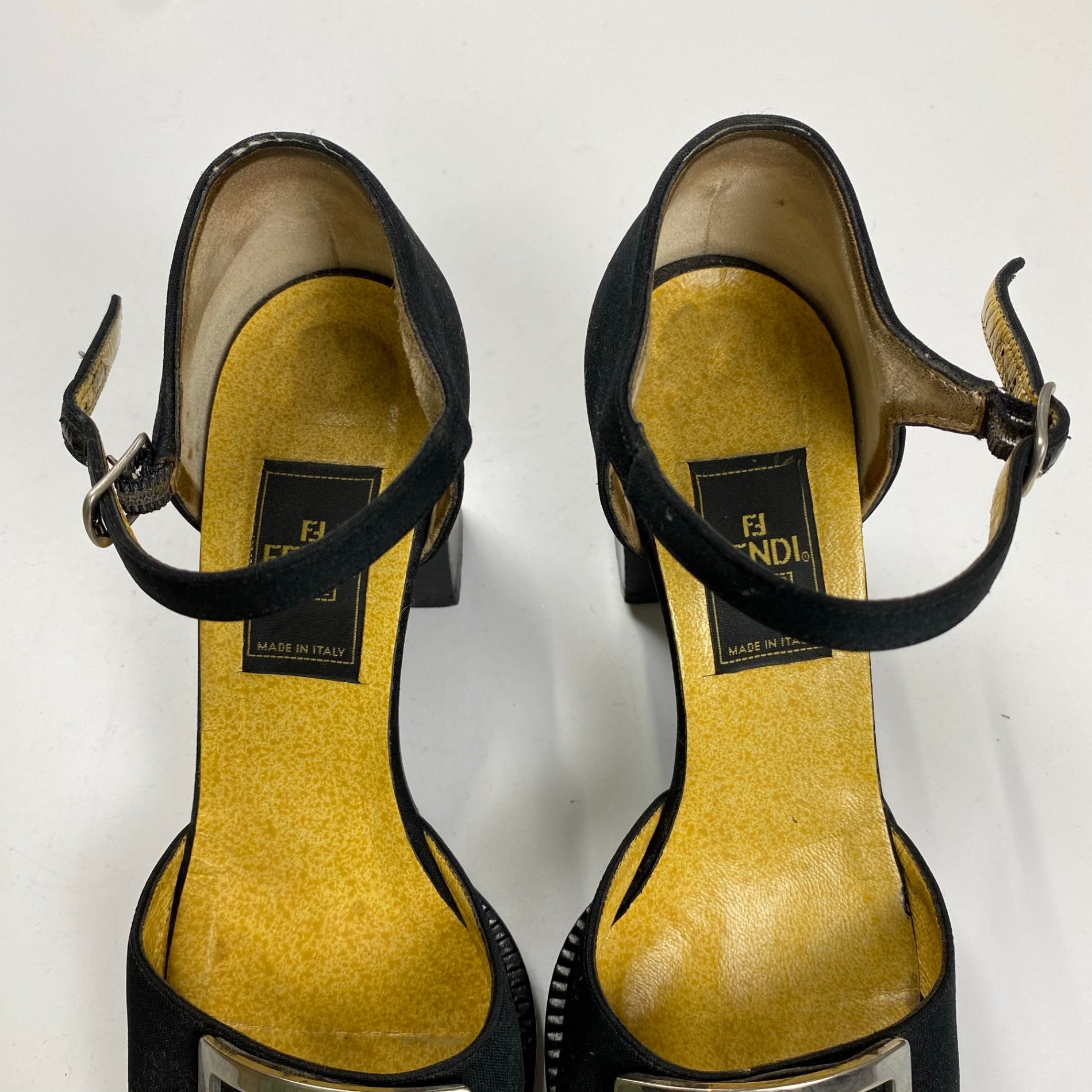 【訳アリ】 FENDI フェンディ / ズッカバックルサンダル チャンキーヒール ブラック SIZE:36(23cm程度)