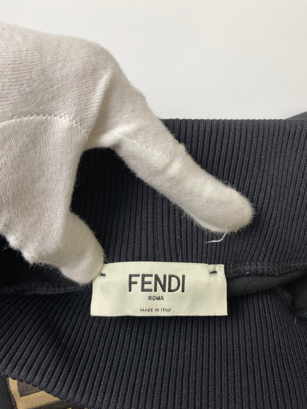 【美品】FENDI フェンディ ズッカロゴ トラックパンツ SIZE:38 ユニセックス