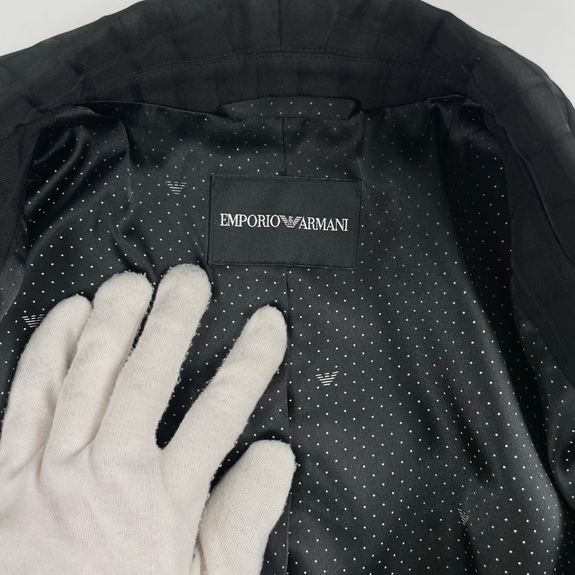 EMPORIO ARMANI / ショールカラー1Bジャケット 参考定価：150,000程度 SIZE:42