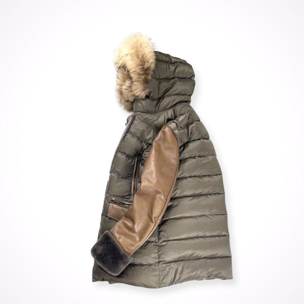 EMMETI / GREYN-3Bムートンダウン 参考定価：189,000+tax SIZE:46
