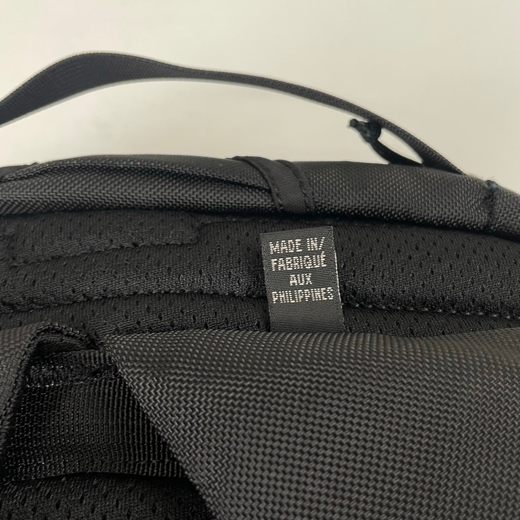 ARC'TERYX / MANTIS 26 BACKPACK 廃番品 グレー刺繍