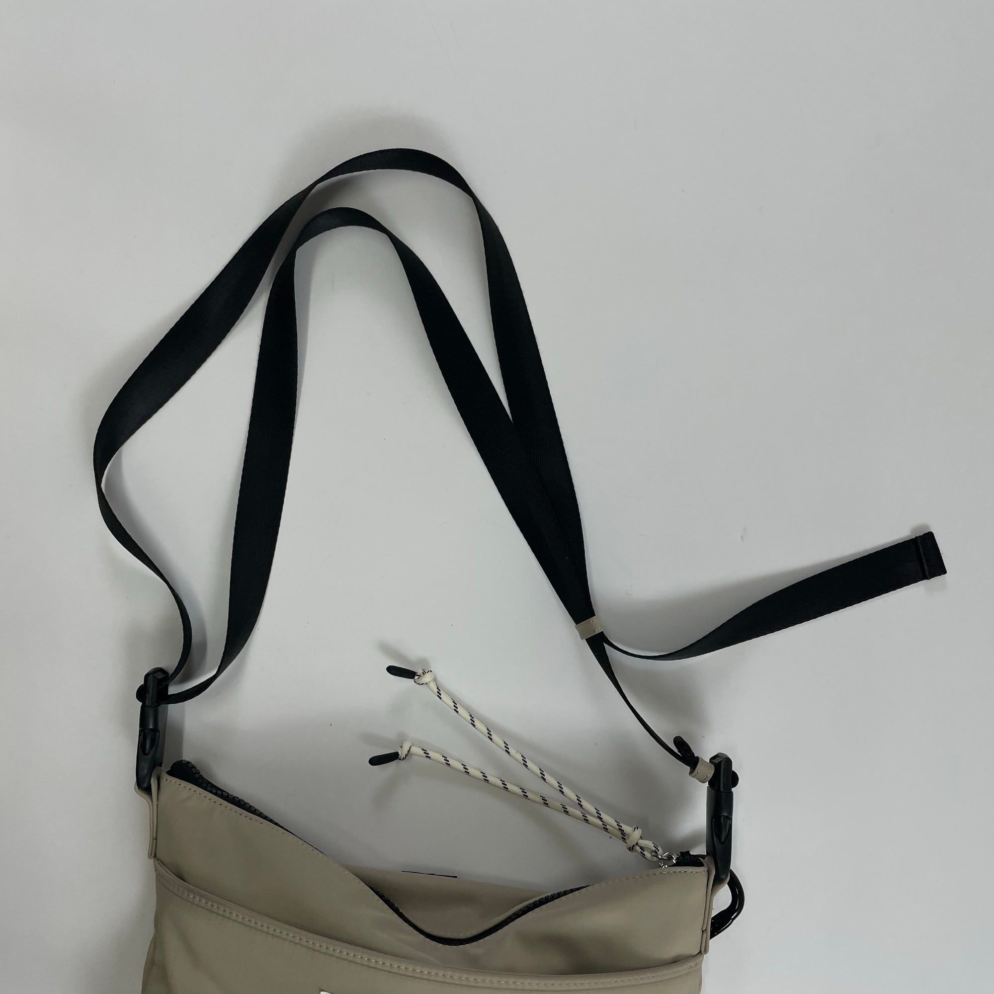 A.P.C. / Trek ショルダーバッグ 美品 参考定価：35,000+tax