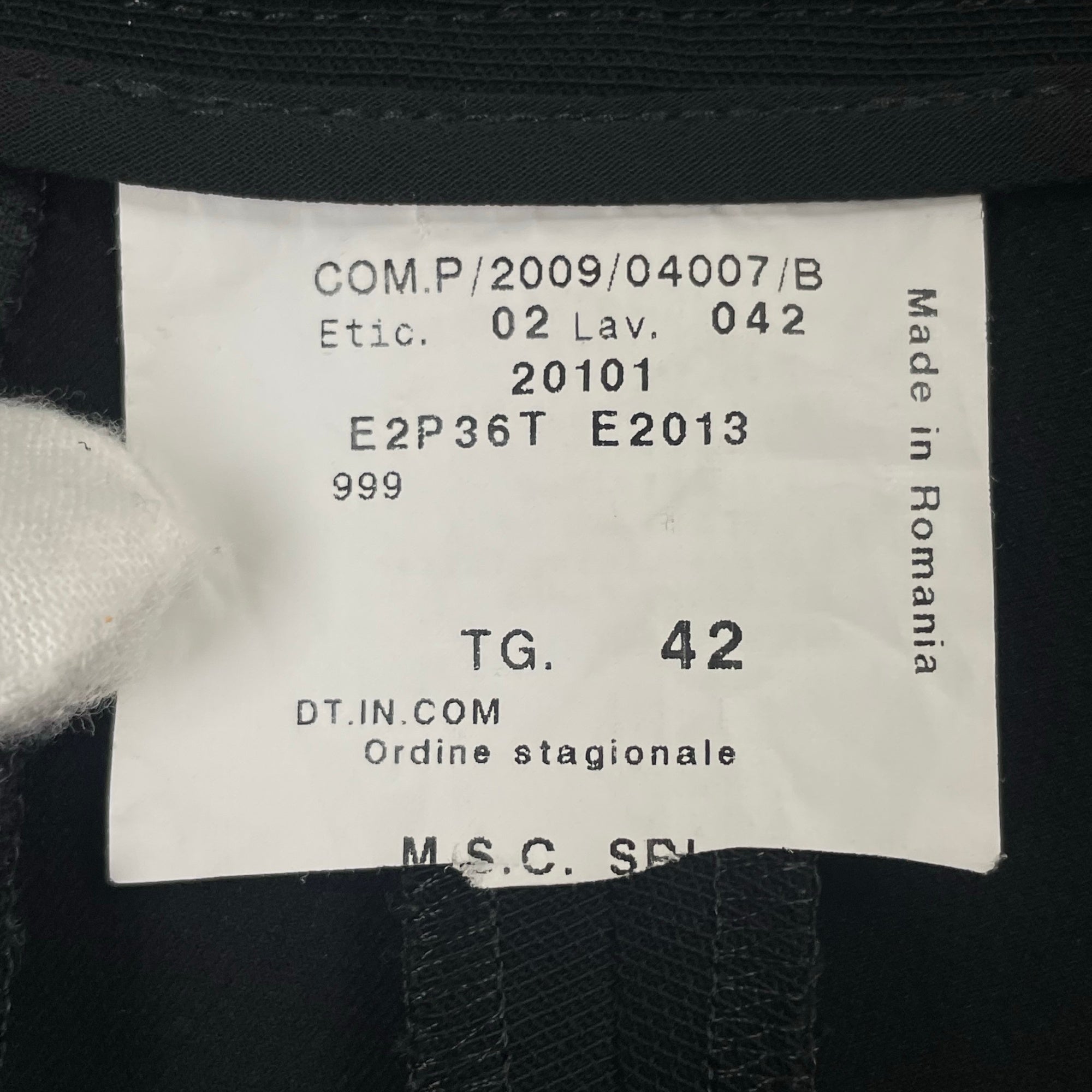 EMPORIO ARMANI / ワイドスラックス 参考定価：65,000程度 SIZE:42