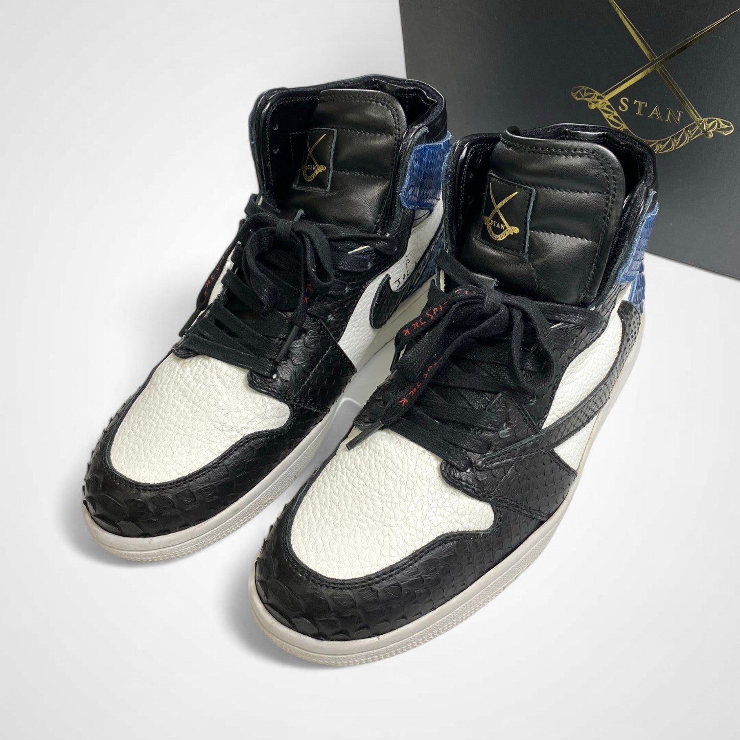 STAN GLS スタン ジーエルエス S.CURVE STUDIO / AJ1 TRAVIS パイソンカスタム 参考定価：300,000程度 SIZE：9(27cm程度)