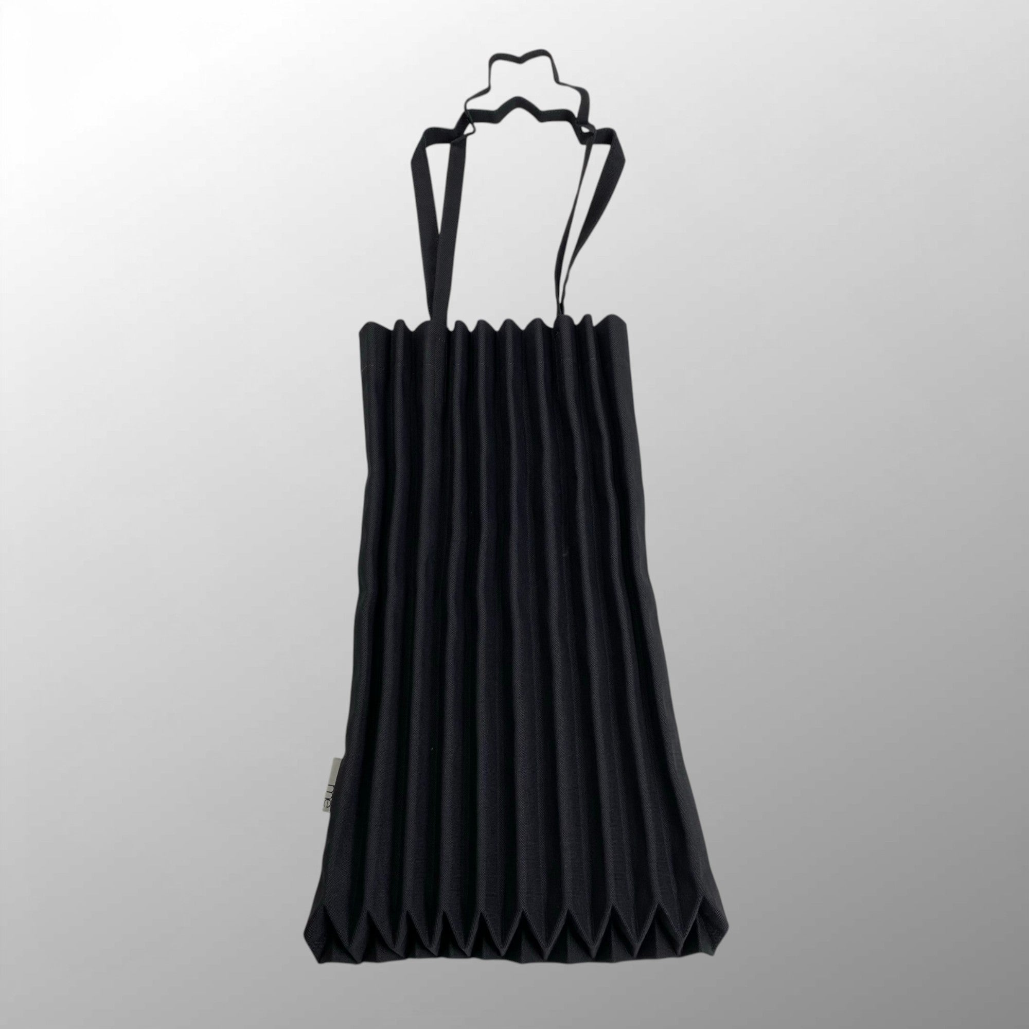 me ISSEY MIYAKE ミー イッセイミヤケ / プリーツトートバッグ MI11AG251 ブラック A4サイズOK