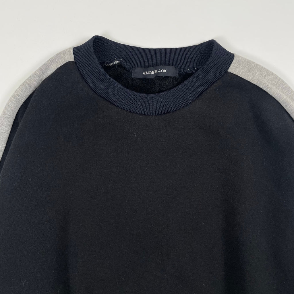 ALMOST BLACK / サイドバイカラーライン 切替スウェットシャツ 参考定価：37,000程度 SIZE:2