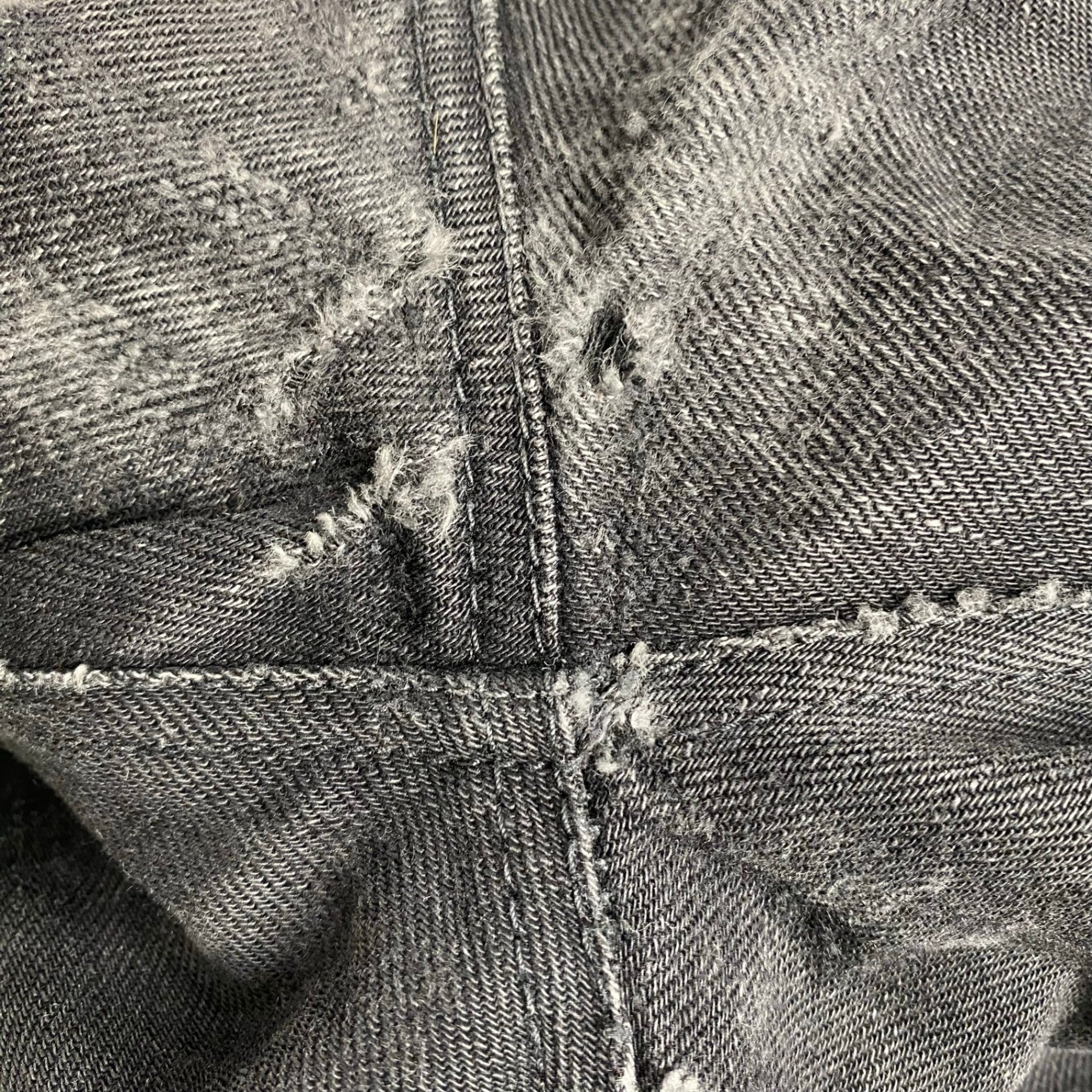 【訳アリ】 BOTTEGA VENETA ボッテガベネタ / バタフライ刺繍 デニムパンツ ブラック SIZE:46