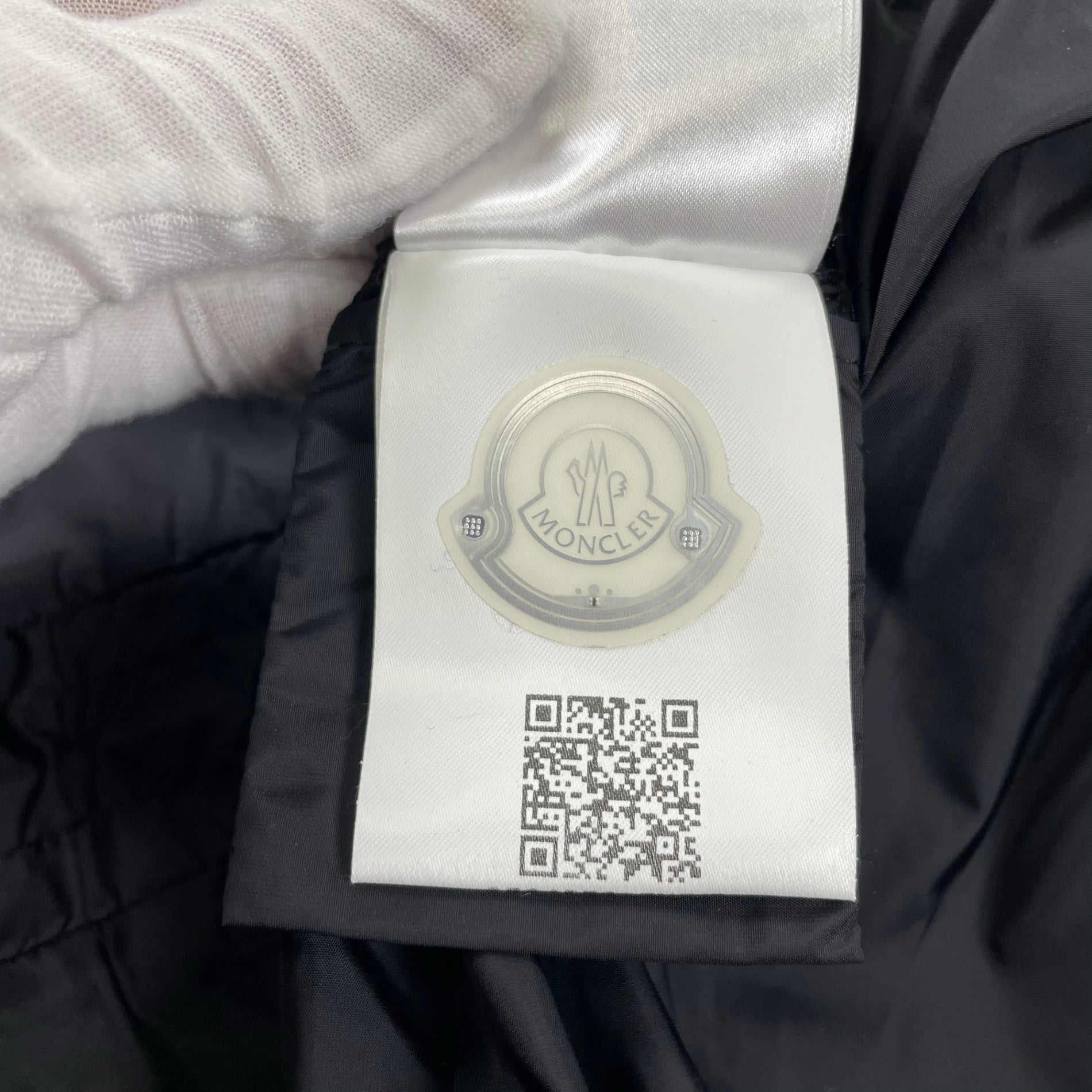 MONCLER / CINABREフリルナイロンジャケット 参考定価：107,000+tax SIZE:14A