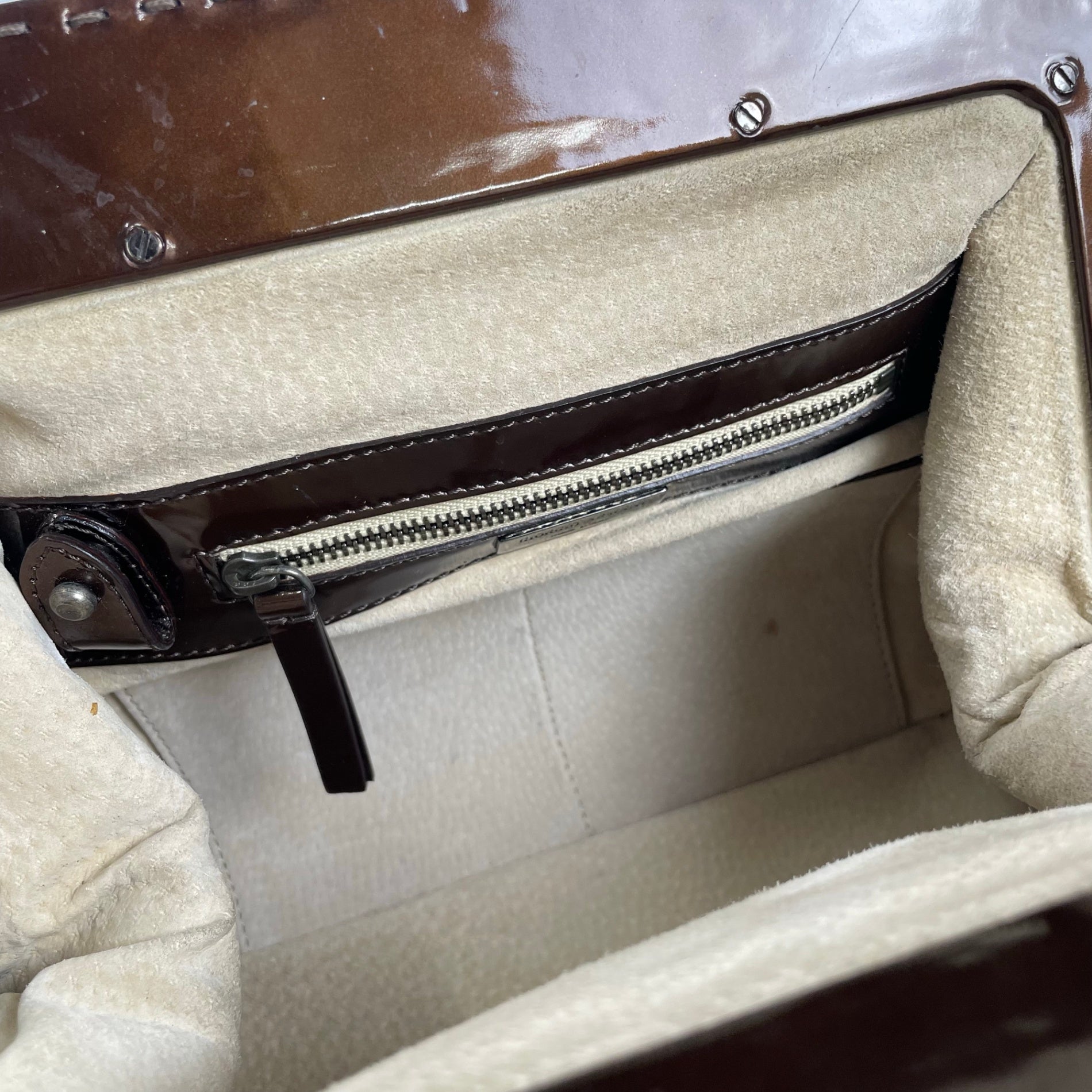 GIORGIO ARMANI ジョルジオ アルマーニ / パテントレザー ギャザードハンドバッグ がま口 YGW559 ブロンズ