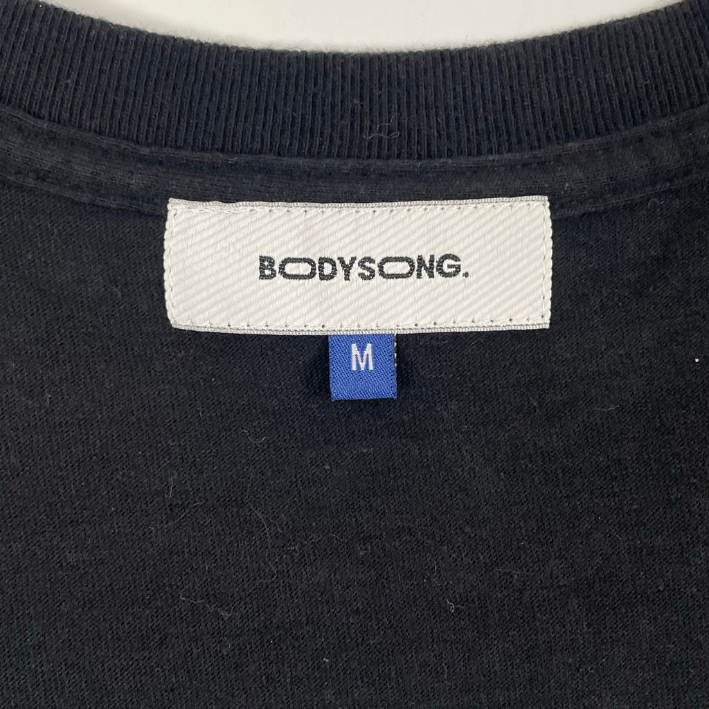BODYSONG. / FUTURE DAYS TEE 参考定価：13,000程度 SIZE:M