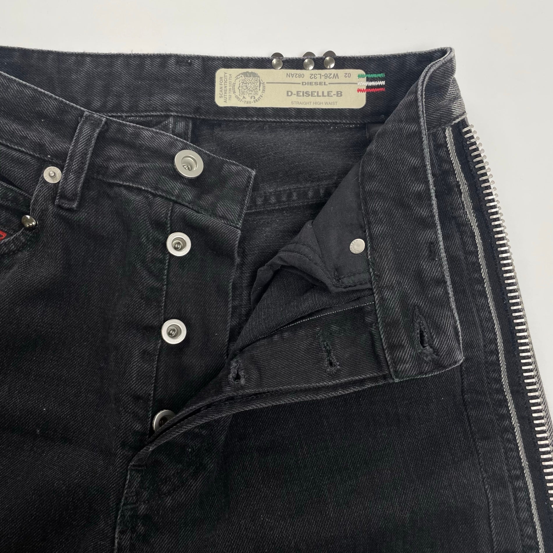 DIESEL ディーゼル / D-EISELLE-B デニムパンツ 参考定価：68,000+tax SIZE:W26