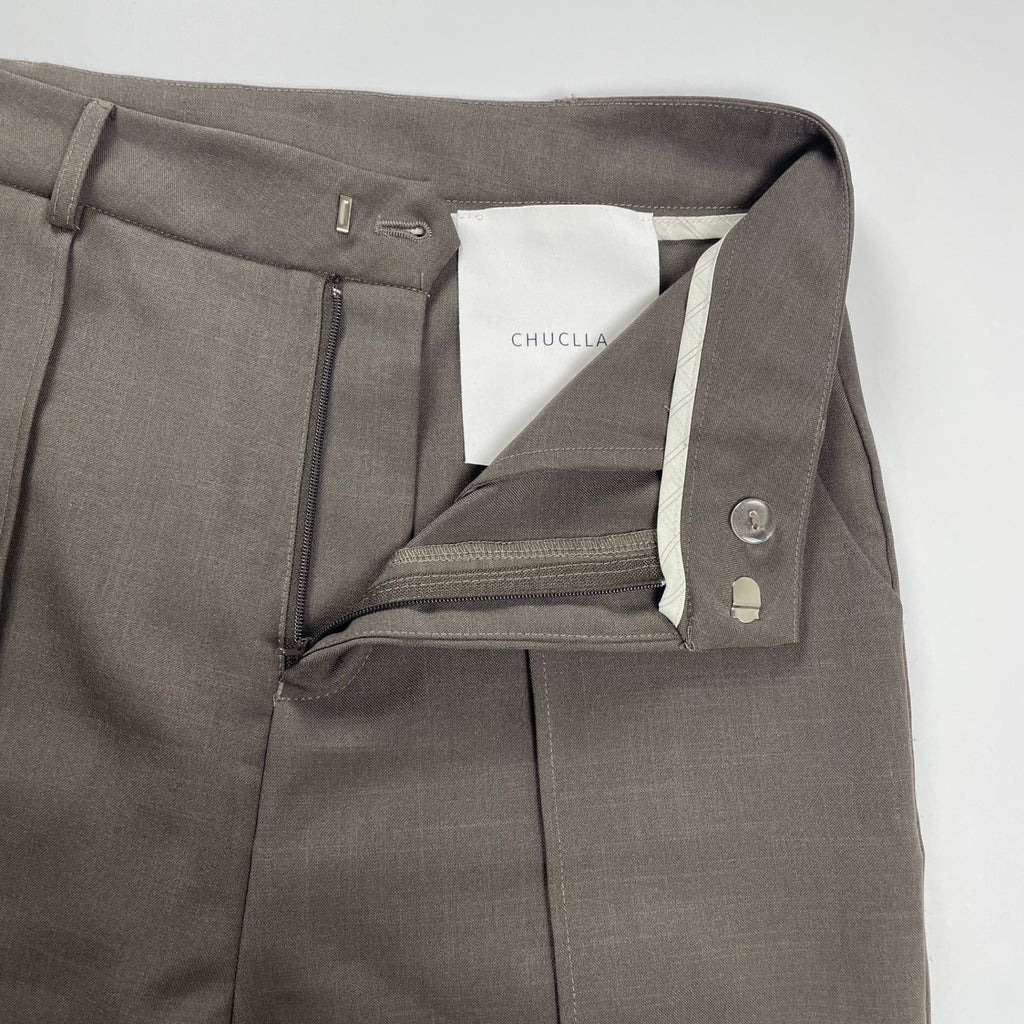 CHUCLLA チュクラ / センタークリース フレアスラックス ブラウン 参考定価：11,000程度 SIZE:L