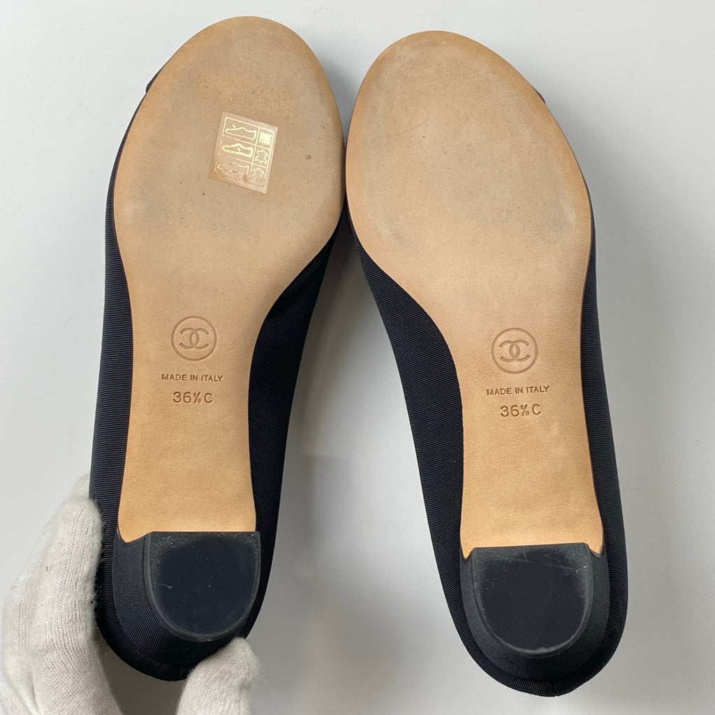 【極美品】 2016年 ラガーフェルド期 CHANEL シャネル / 三連パール×リボン ココマーク パンプス カール・ラガーフェルド期 SIZE:36 1/2 C（約23.5cm）