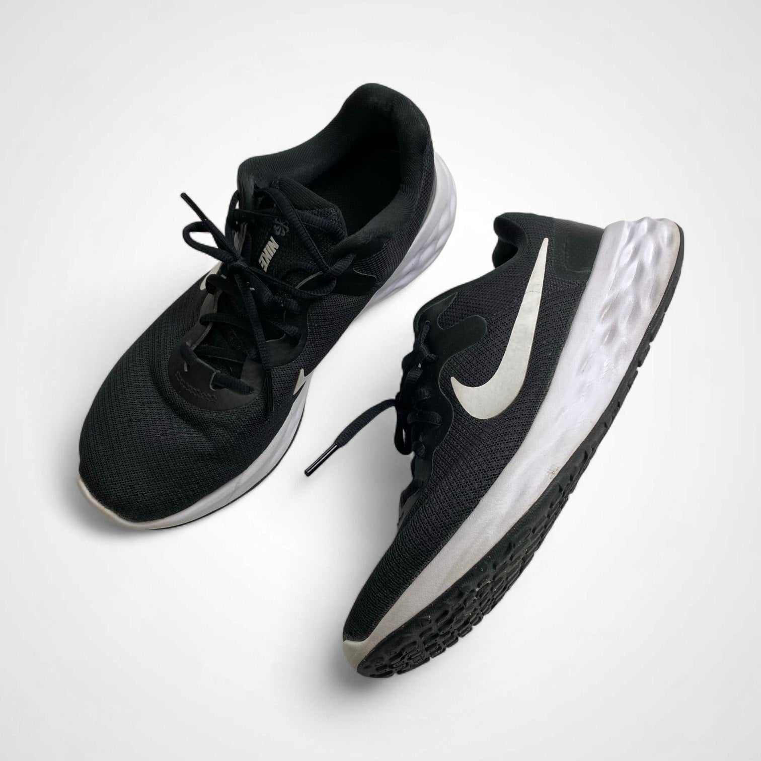 NIKE ナイキ / レボリューション 6 DC3728-003 ホワイト×ブラック SIZE:26.5