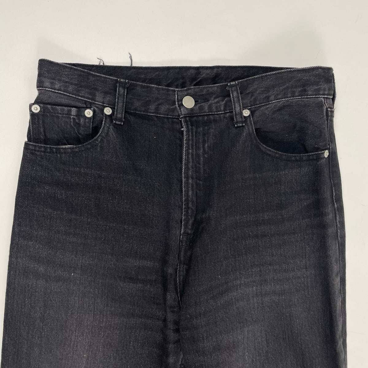 ai no de / KURASHIKIストレートデニムパンツ 参考定価：20,000程度 SIZE：L