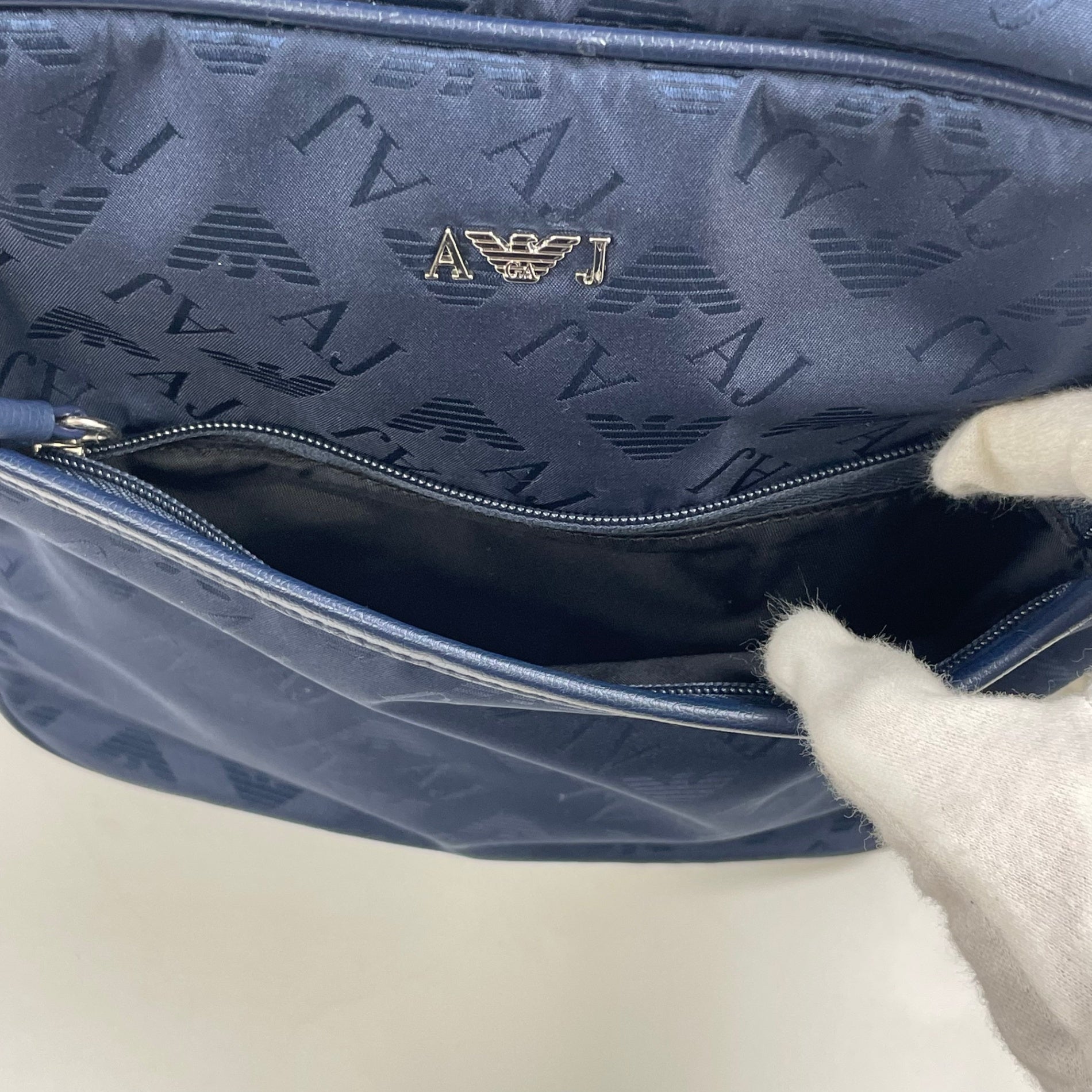 ARMANI JEANS アルマーニジーンズ / ショルダーバッグ 参考定価：30,000程度