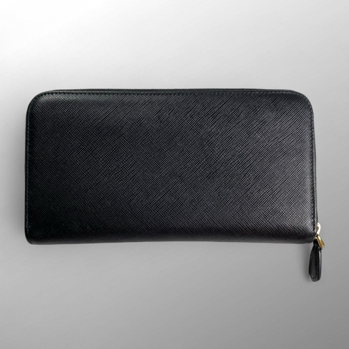 PRADA プラダ / サフィアーノ ラウンドファスナー 長財布 1ML506 参考定価：127,000+tax