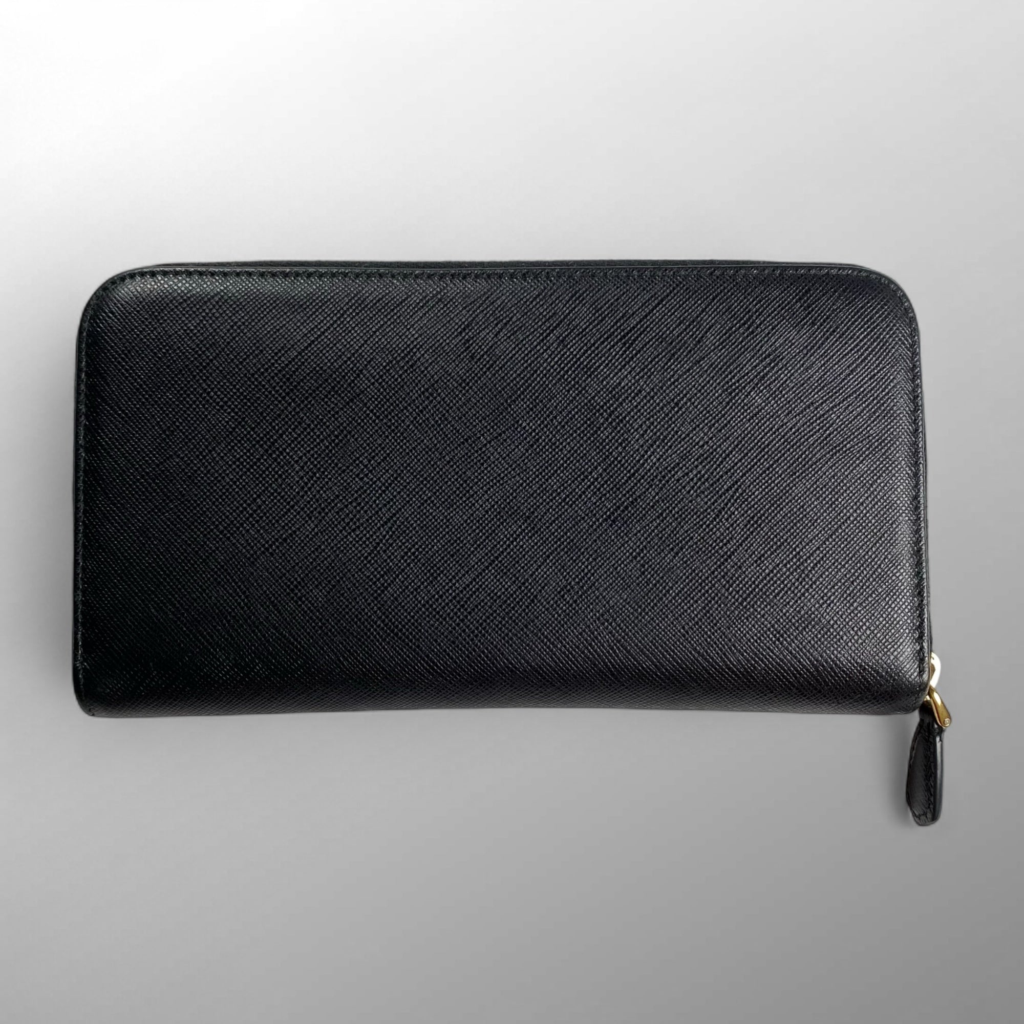 PRADA プラダ / サフィアーノ ラウンドファスナー 長財布 1ML506 参考定価：127,000+tax