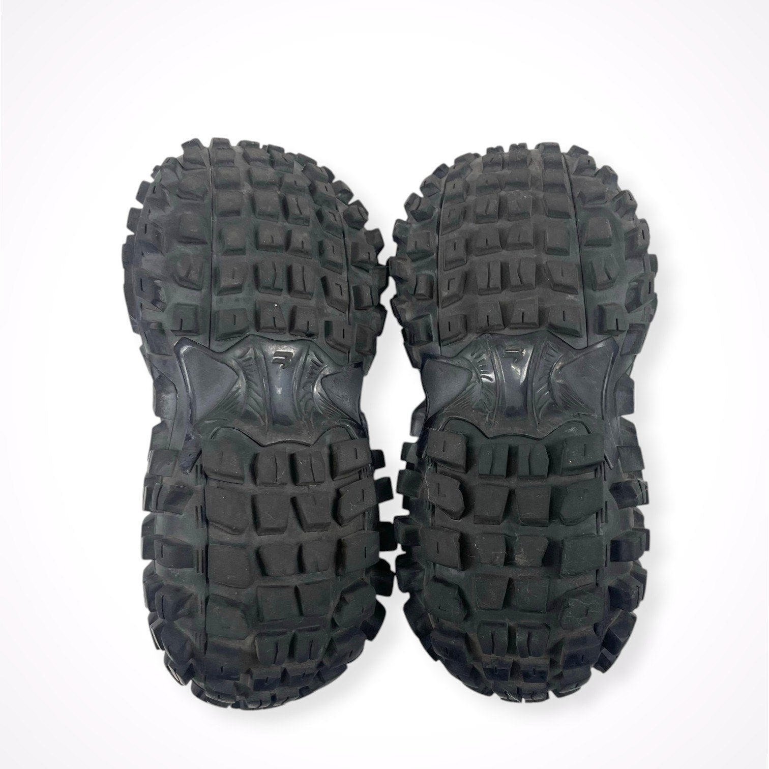 BALENCIAGA バレンシアガ / DEFENDER Bouncer 箱・袋・替え紐付 参考定価：158,000+tax SIZE:41