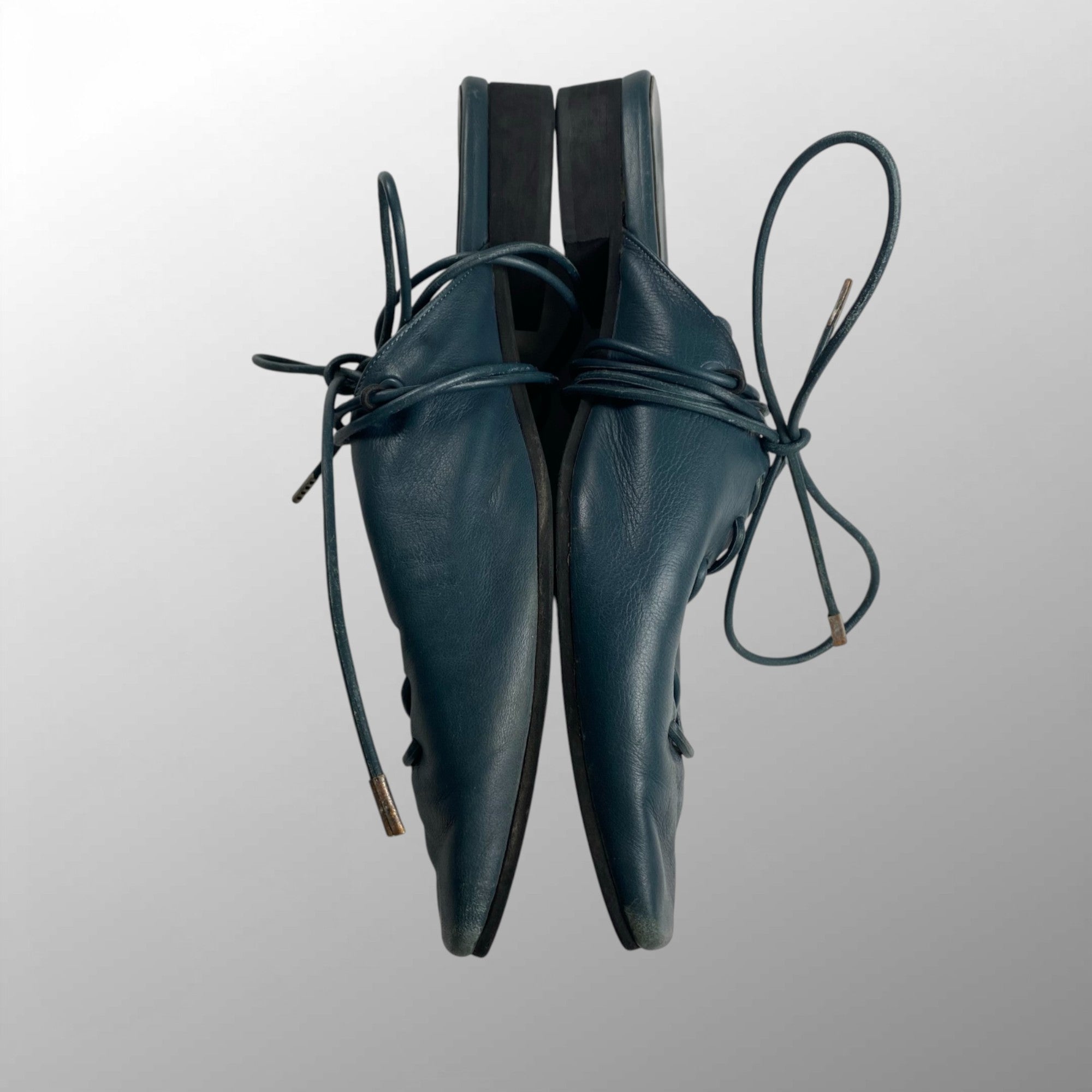 SYU.HOMME/FEMM シュウ オムフェム / Sneak mule レザー ミュール サンダル 参考定価：60,000程度 SIZE:26-26.5程度