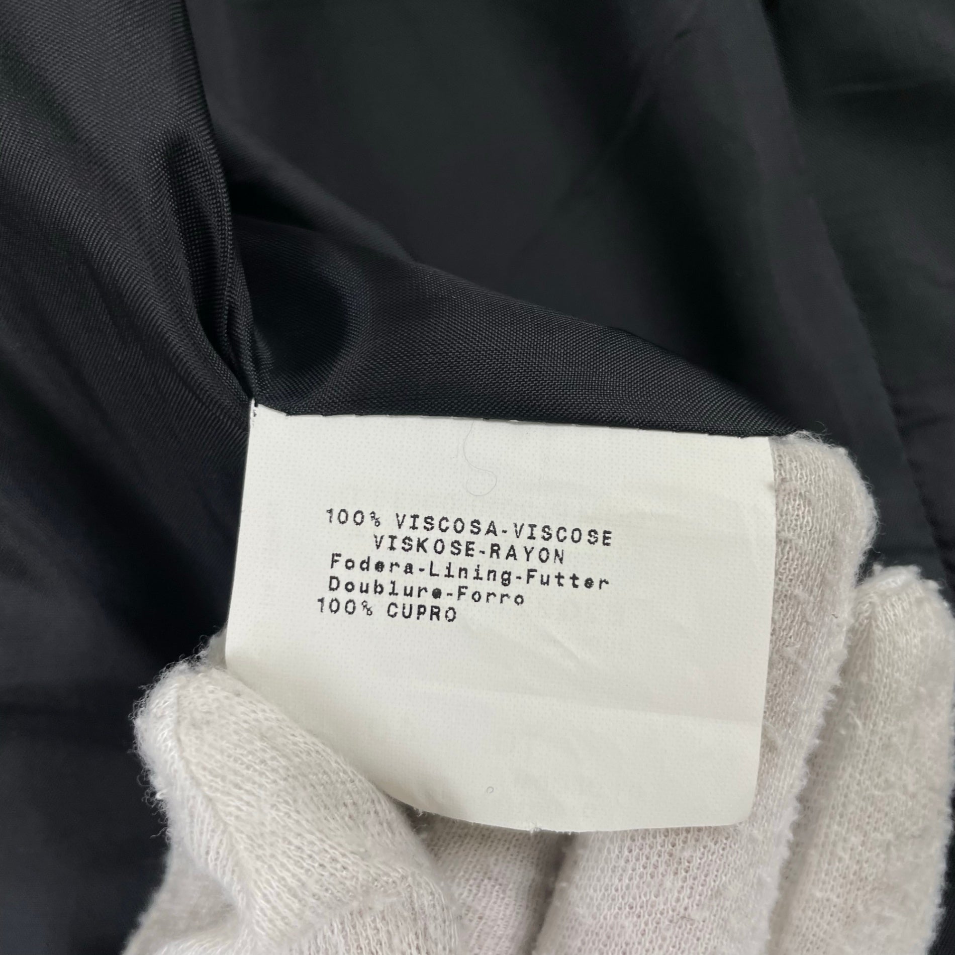EMPORIO ARMANI / タキシードラペル1Bジャケット 参考定価：150,000程度 SIZE：40