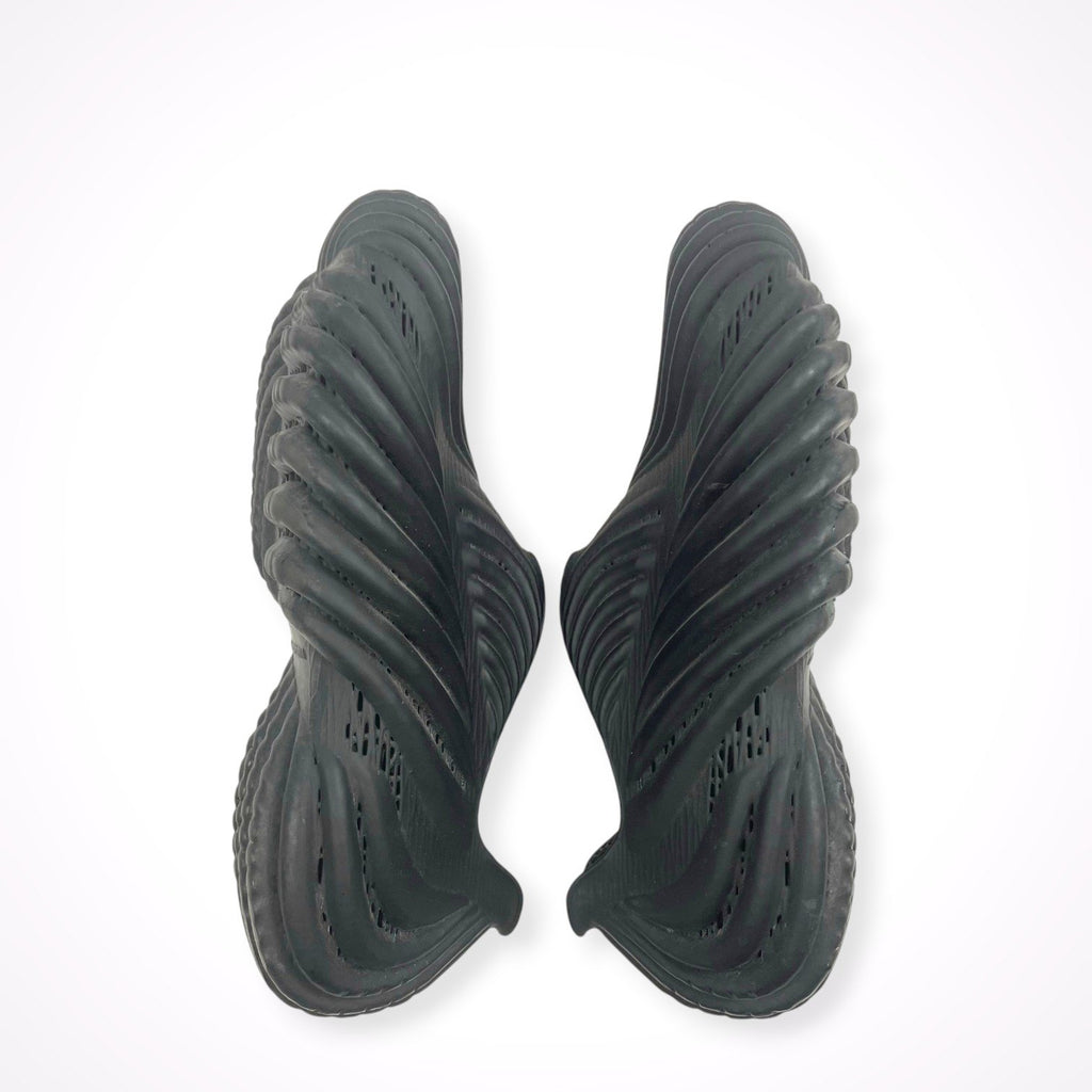ALIVEFORM / ARMIS LOW ブラック 参考定価：54,200+tax SIZE：41