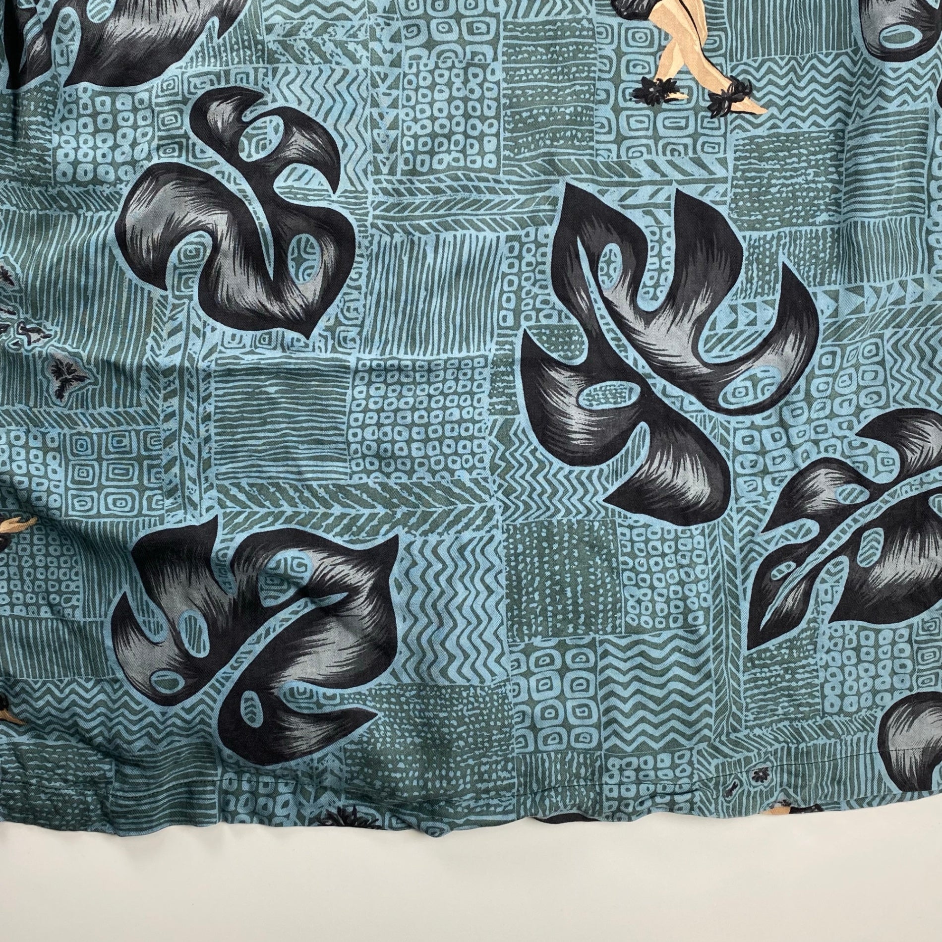 Hilo Hattie / シルク100％ アロハシャツ フラガール モンステラ SIZE：S（L程度）