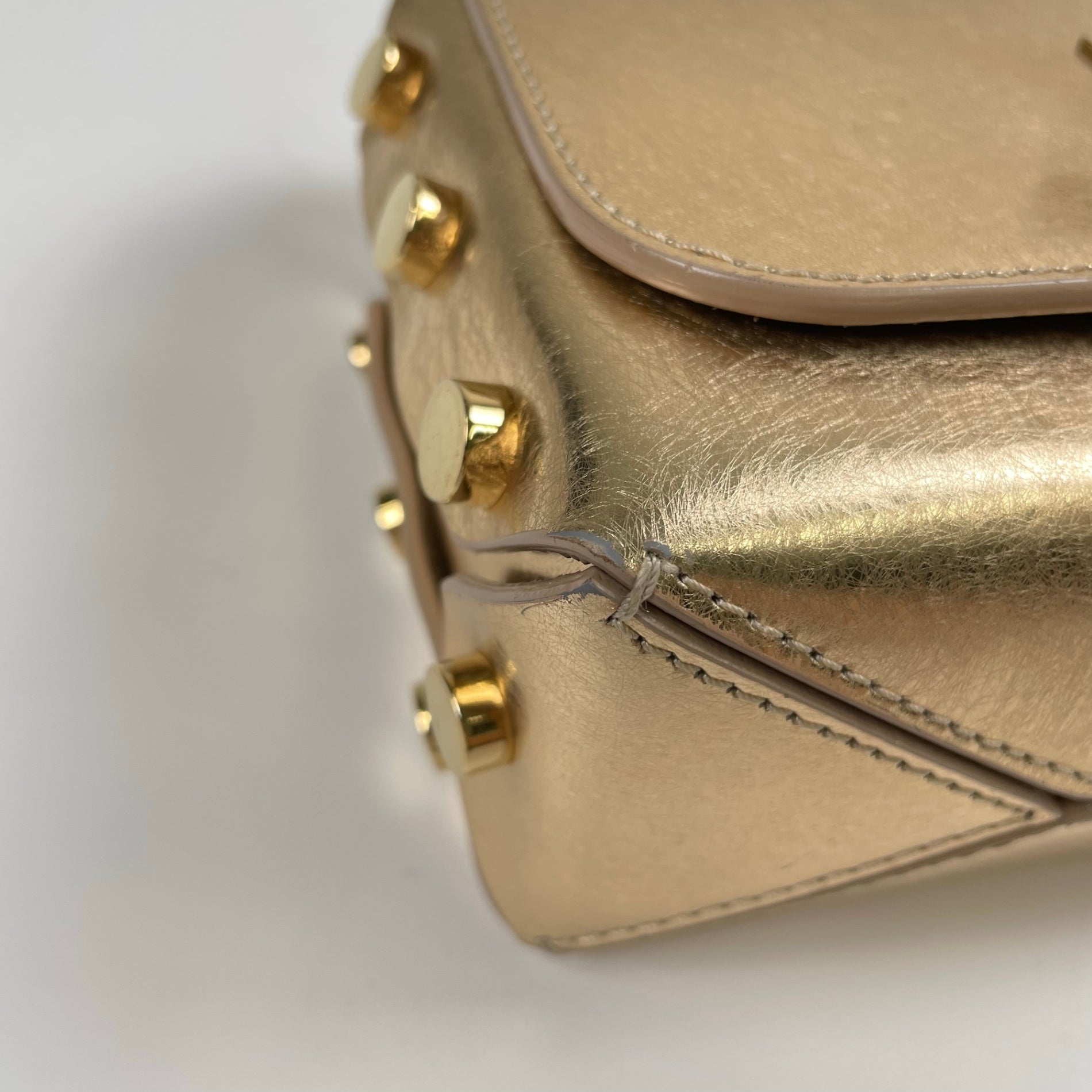 JIMMY CHOO ジミーチュウ / LOCKETT PETITE チェーンショルダーバッグ ギャランティー付 参考定価：200,000程度