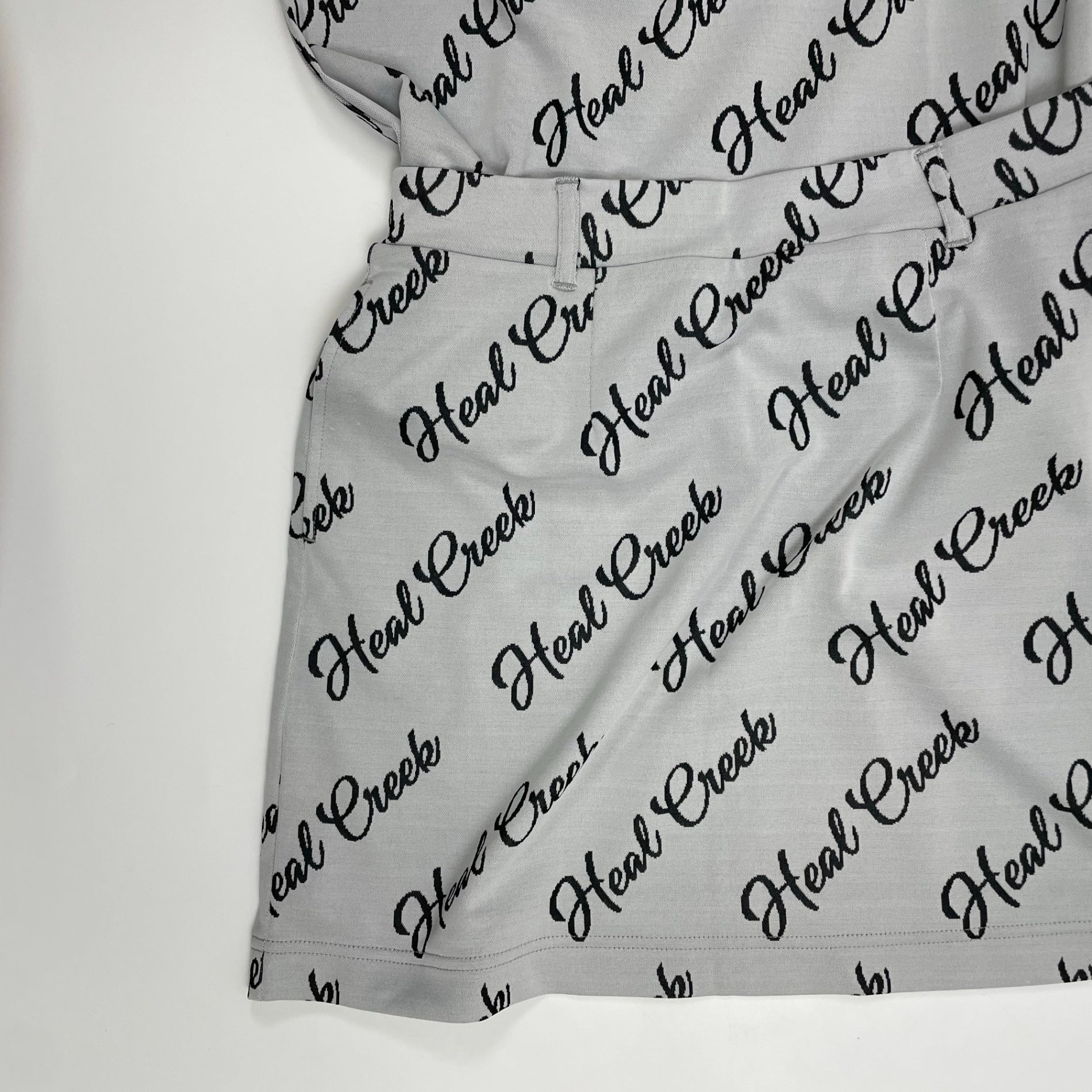 Heal Creek ヒールクリーク / ゴルフセットアップ 青木 瀬令奈 参考定価：35,000程度 SIZE:42