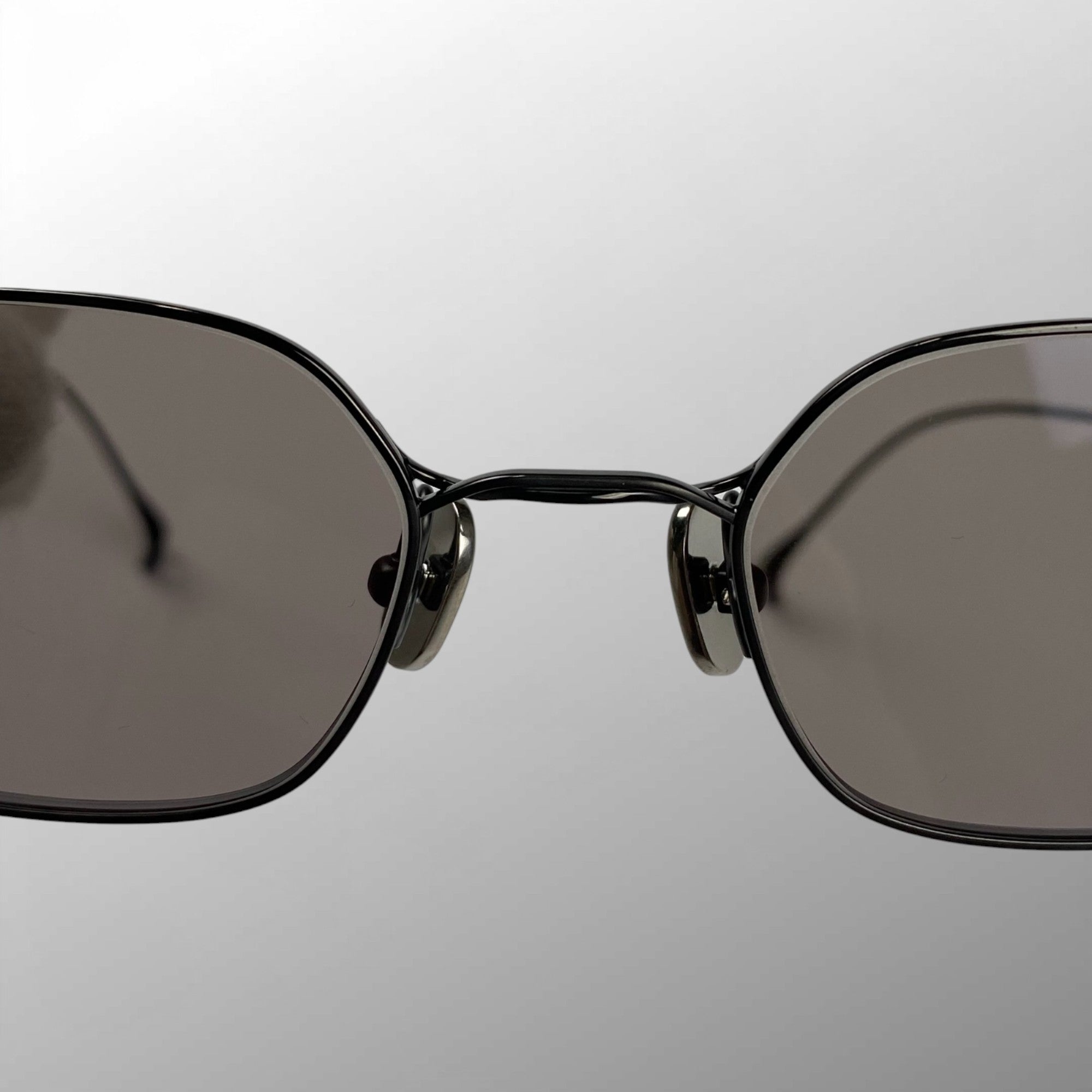 【未使用級】 ISSEY MIYAKE × 金子眼鏡 イッセイミヤケ / HEXAGON Ⅸ サングラス ライトブラックレンズ 50□20