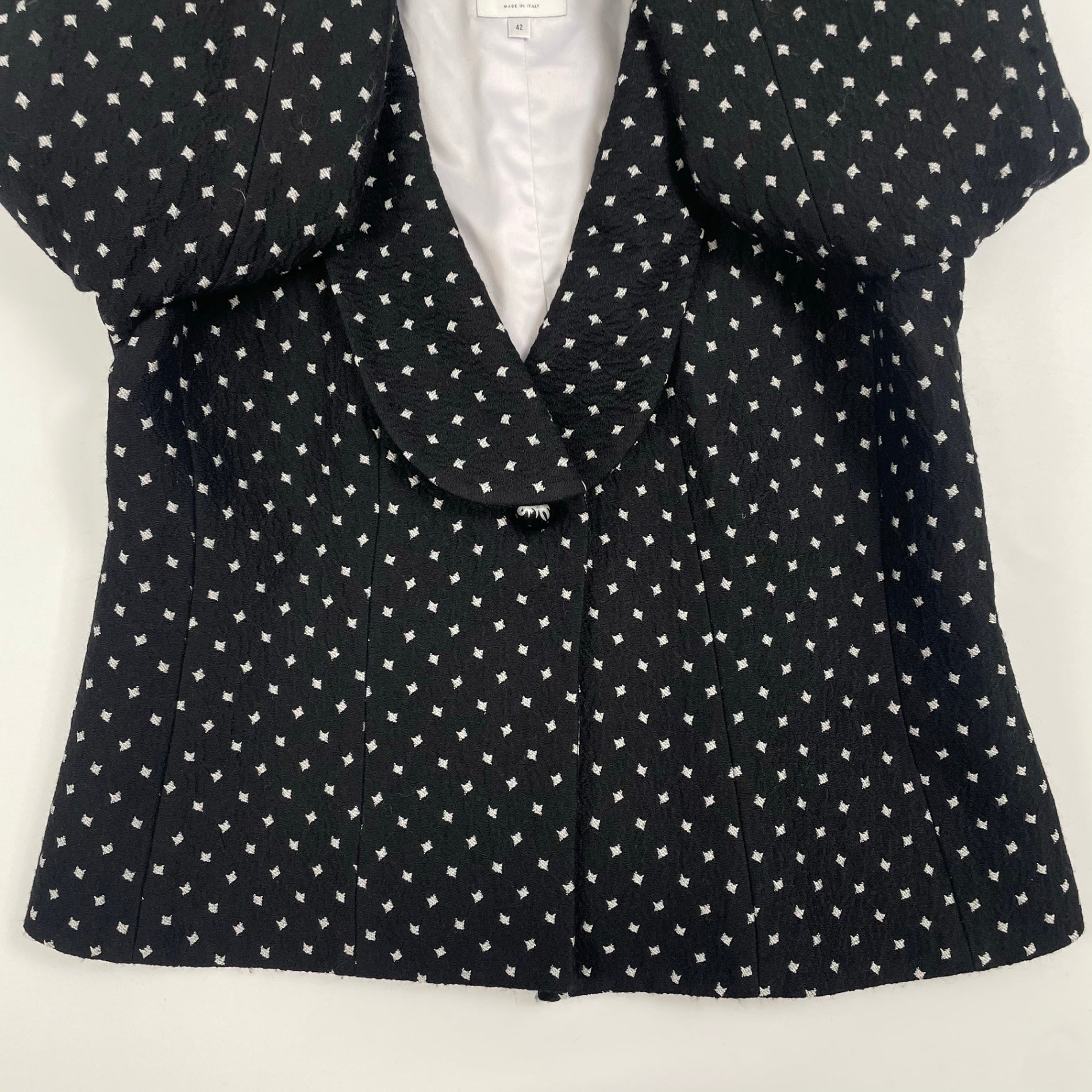 ARMANI COLLEZIONI アルマーニ コレツィオーニ / タキシードカラーショートジャケット ブラック イタリア製 参考定価：120,000程度 SIZE:42