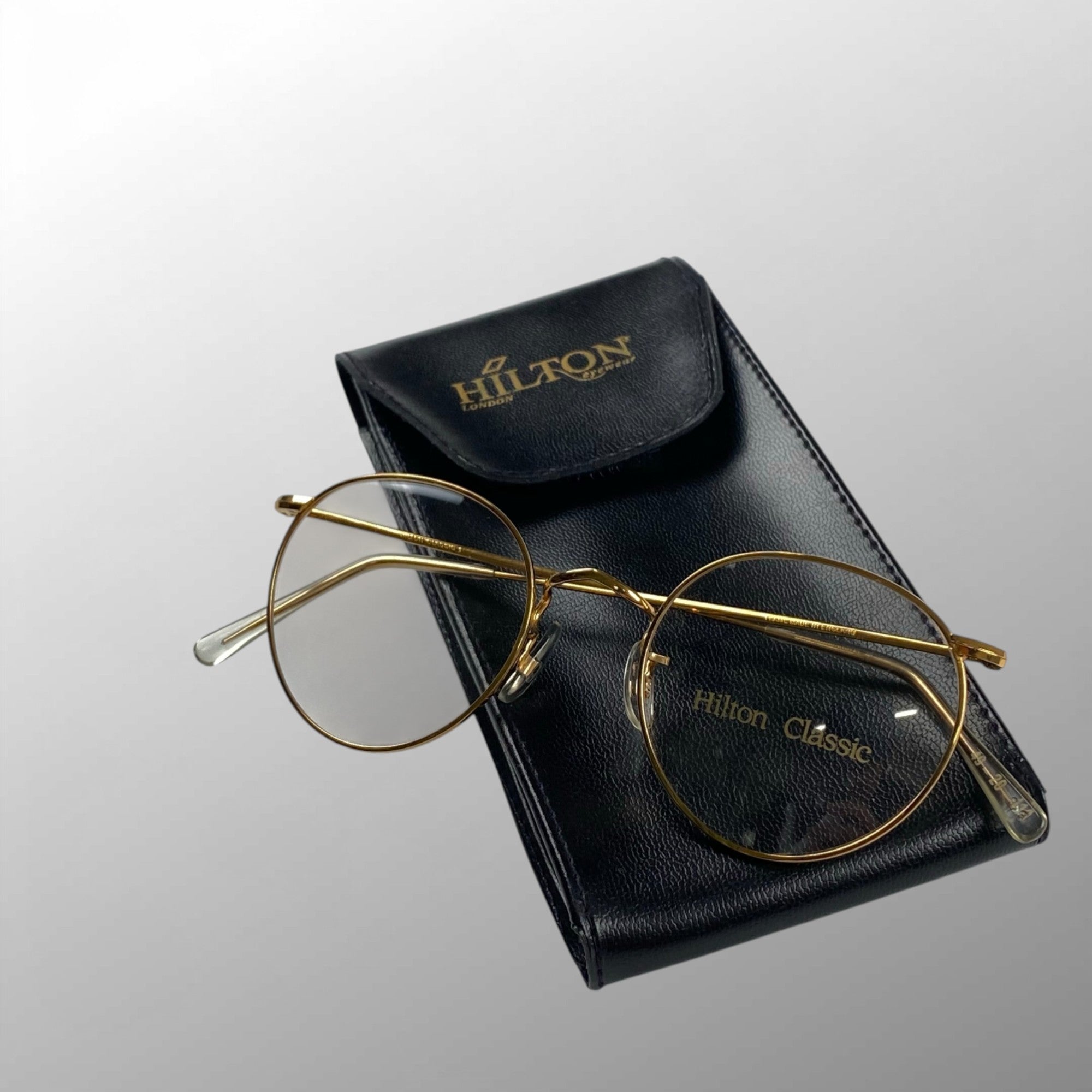 【70年代 デッドストック】 Hilton Classic ヒルトン クラシック / PANTO パント型 アイウェア 伊達メガネ デモレンズ入 K14 ロールドゴールド SIZE:49-20 111
