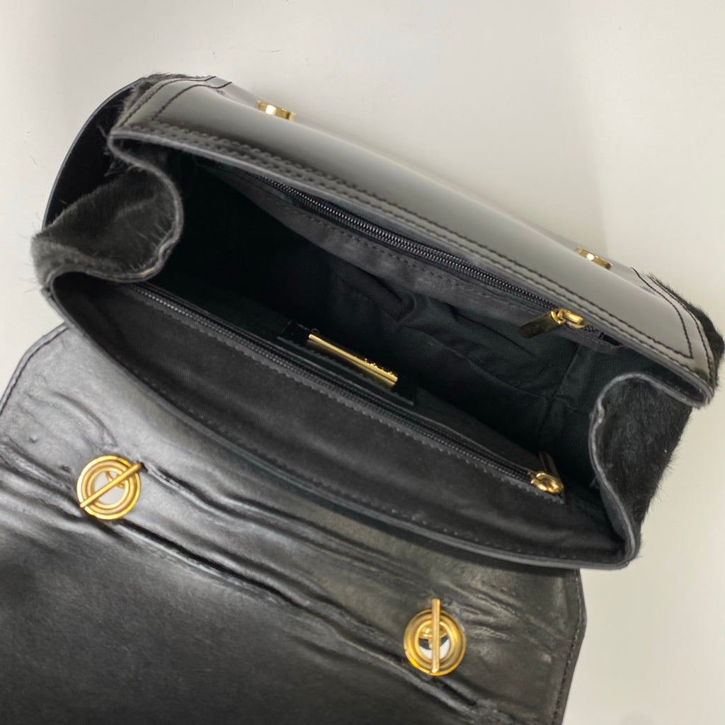 innue イヌエ / ハラコ チェーンハンドバッグ ブラック