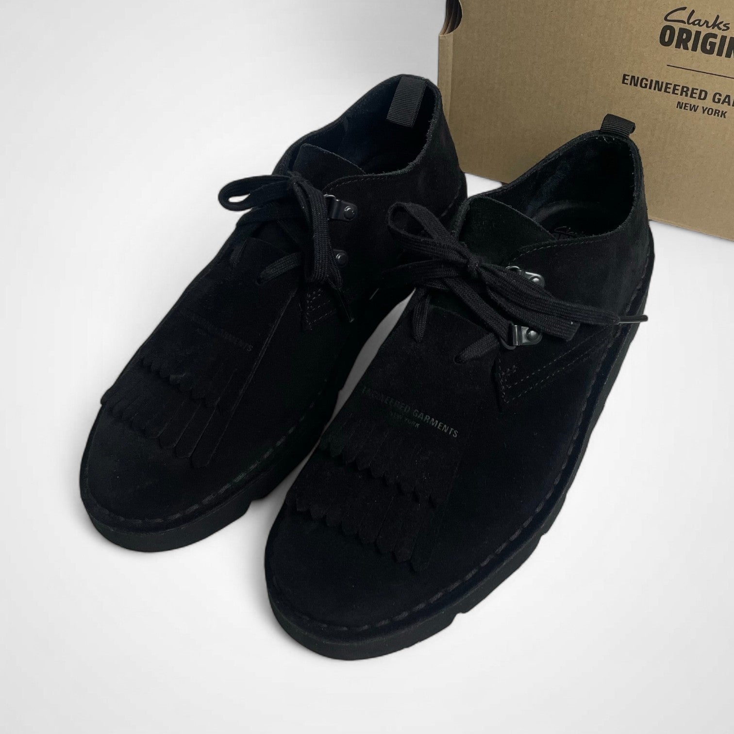 ENGINEERED GARMENTS × Clarks エンジニアドガーメンツ クラークス / DESERT KHAN EG スウェード 極美品 箱・替え紐付 参考定価：29,000+tax SIZE:26cm