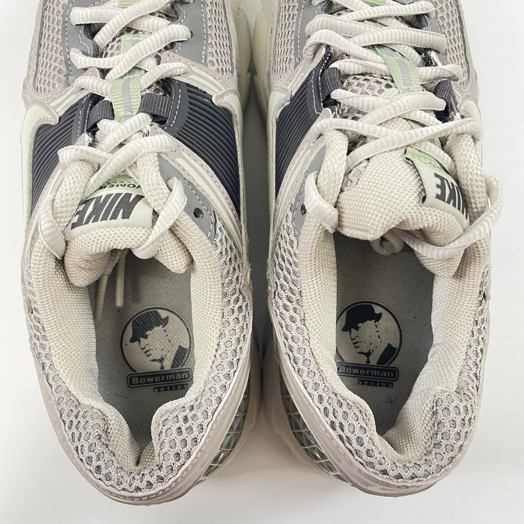 NIKE / WMNS ZOOM VOMERO 5 SIZE：23.5cm