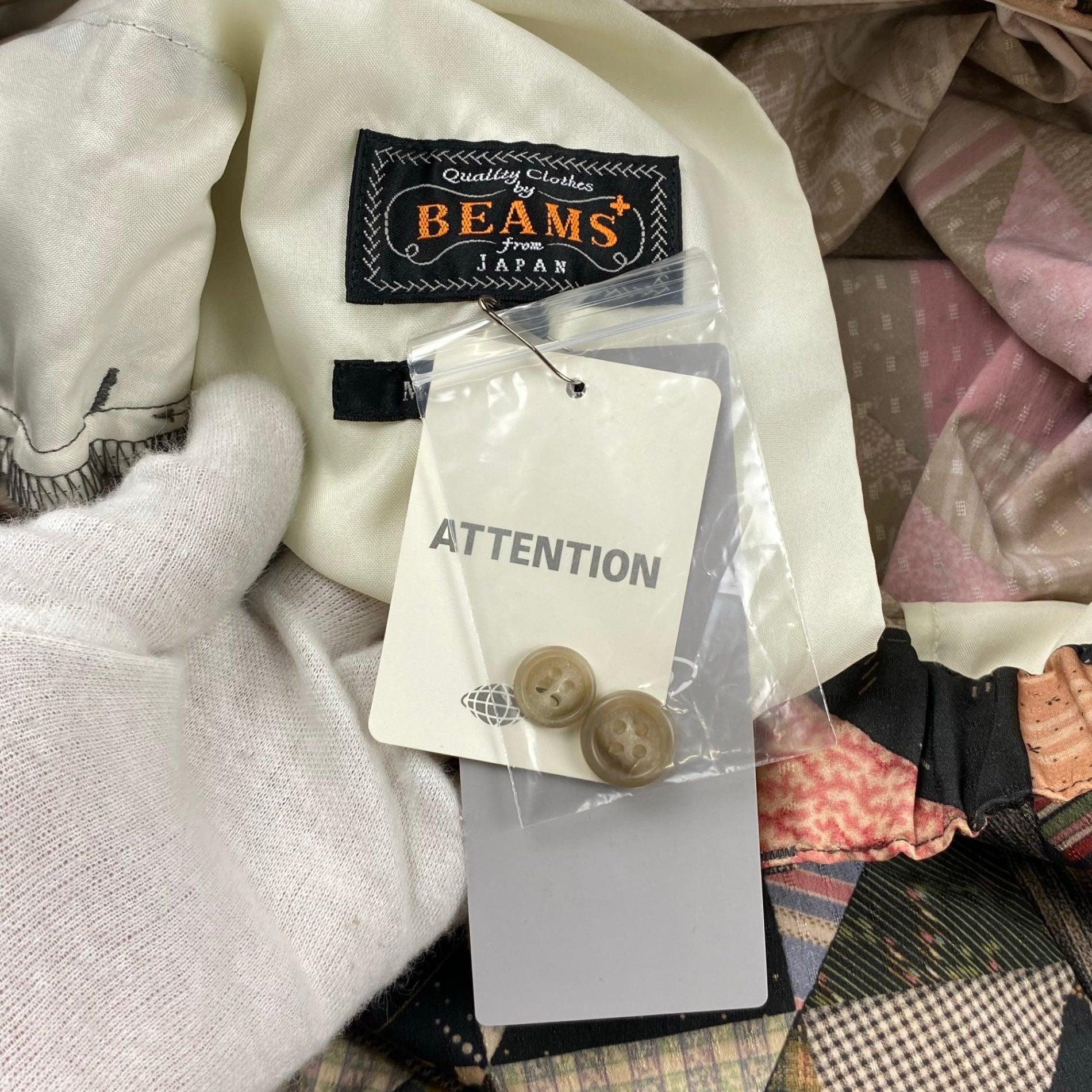 【タグ付 極美品 25SS】 BEAMS PLUS ビームスプラス / 2 Pleats Relax Trousers パッチワークプリント イージーパンツ 参考定価：24,000+tax SIZE：M(XL程度)