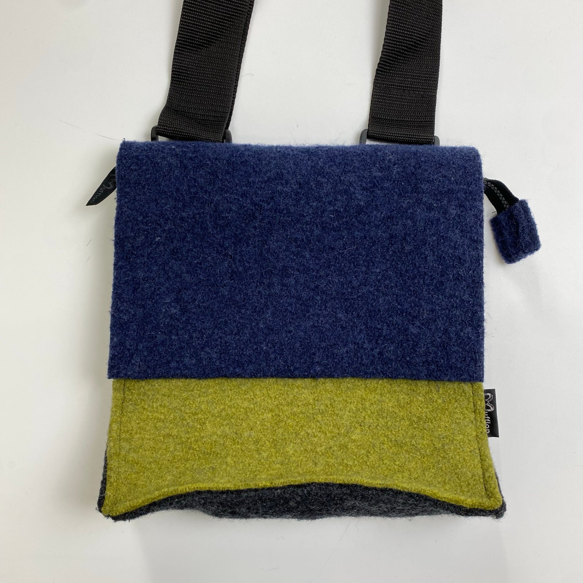 Mufflon マフロン / ショルダーバッグ フェルト 参考定価：20,000程度