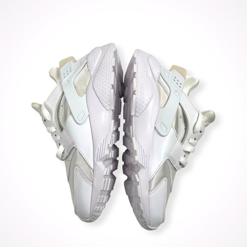 NIKE ナイキ / W AIR HUARACHE ピュアホワイト 試着程度 参考定価：13,000+tax SIZE:25cm