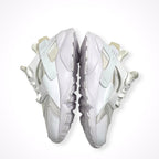 NIKE ナイキ / W AIR HUARACHE ピュアホワイト 試着程度 参考定価：13,000+tax SIZE:25cm