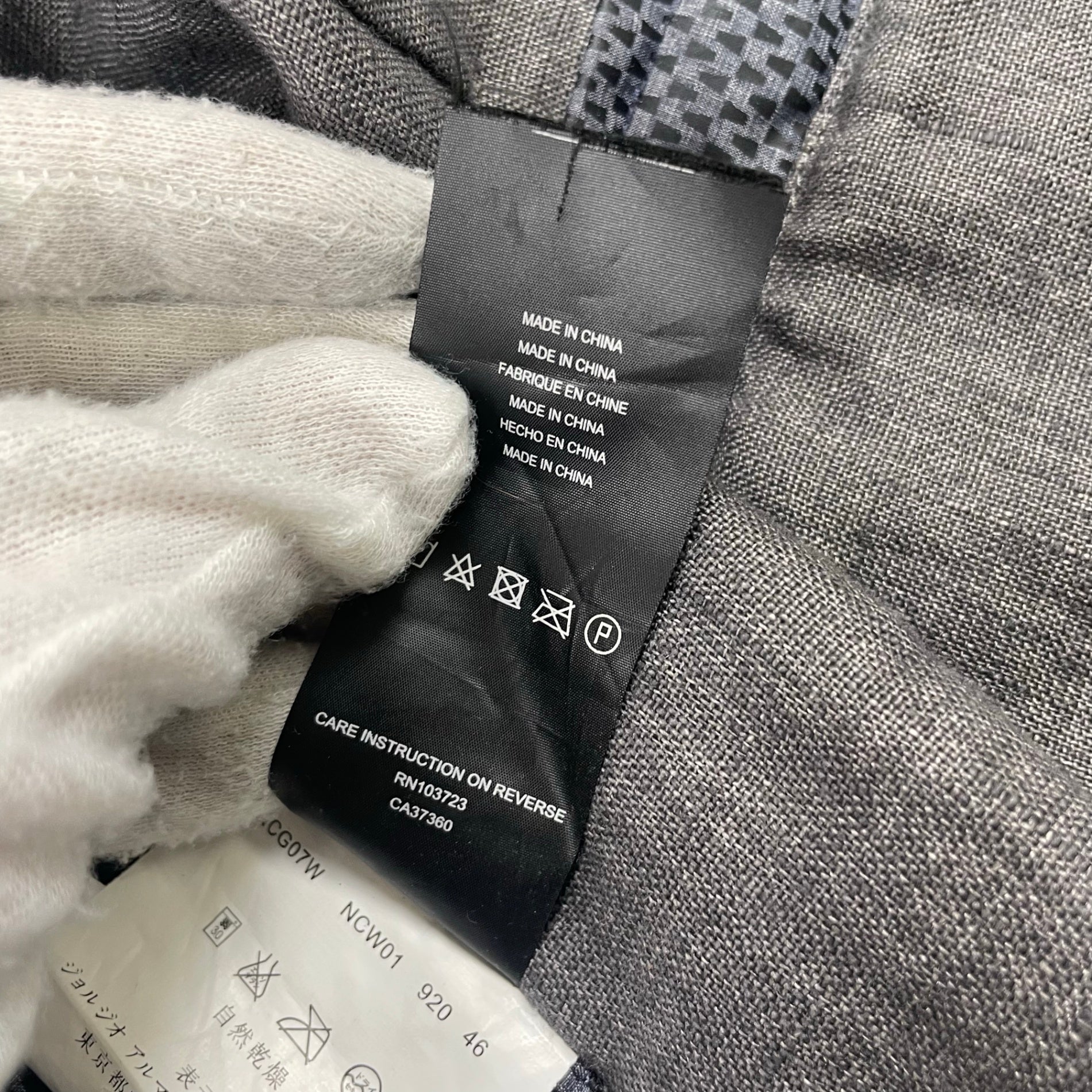 ARMANI collezioni / レイヤードデザインアンコンジャケット 参考定価：160,000程度 SIZE:46