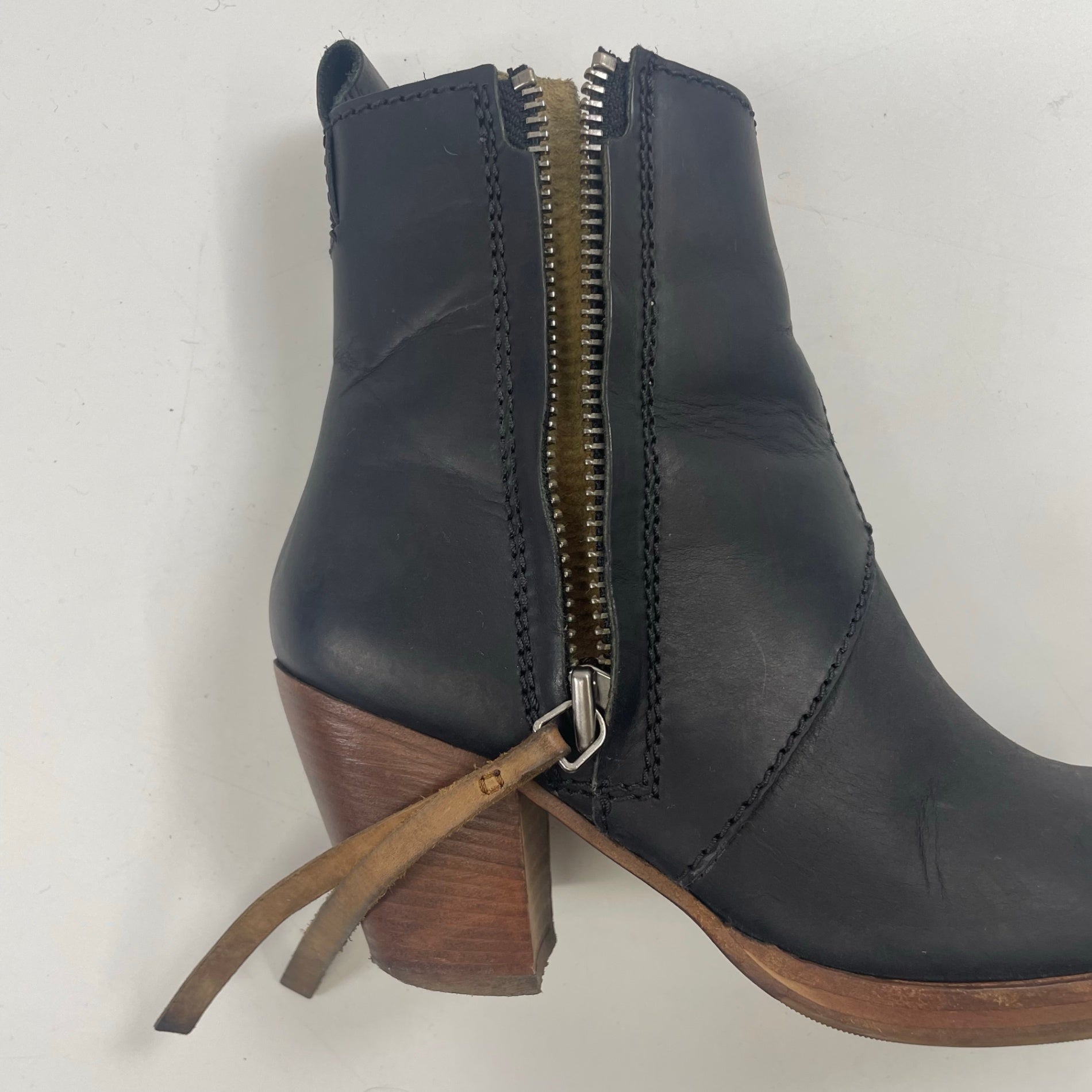 ACNE / PISTOLレザーブーツ 参考定価：80,000程度 SIZE:37