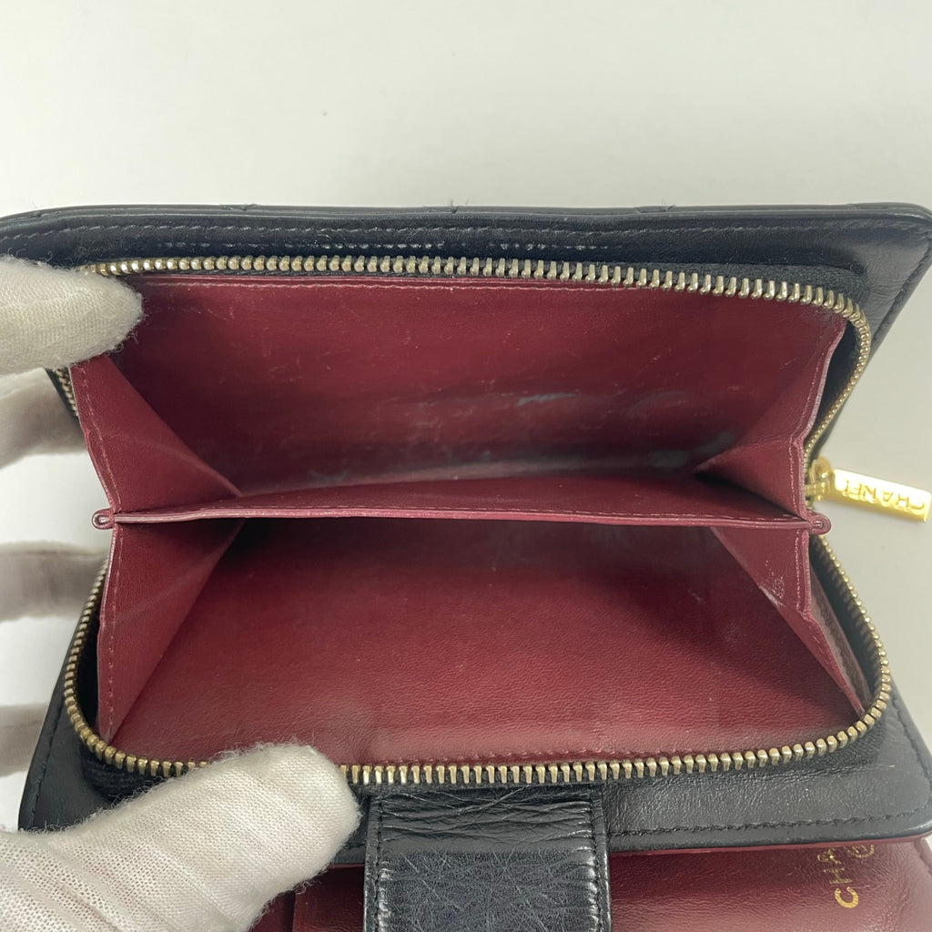 CHANEL / 2.55ライン マトラッセ キルティングウォレット ブラック