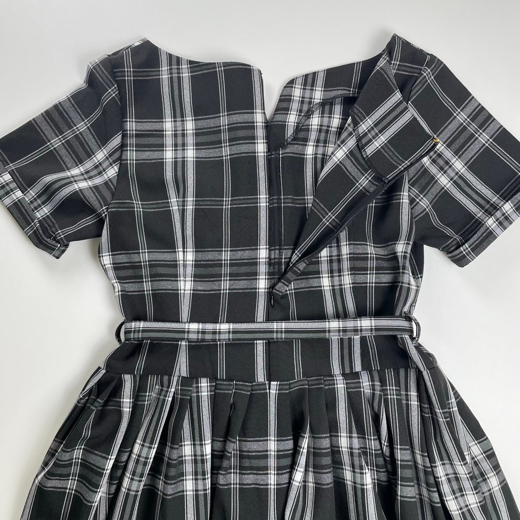 an another angelus アン アナザー アンジェラス / キーネックカラータックワンピース 参考定価：15,000+tax SIZE：FREE