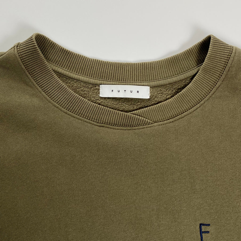 FUTUR フューチャー / 01 OUTLINE GFIT CN/スウェット 参考定価：26,000+tax SIZE：M