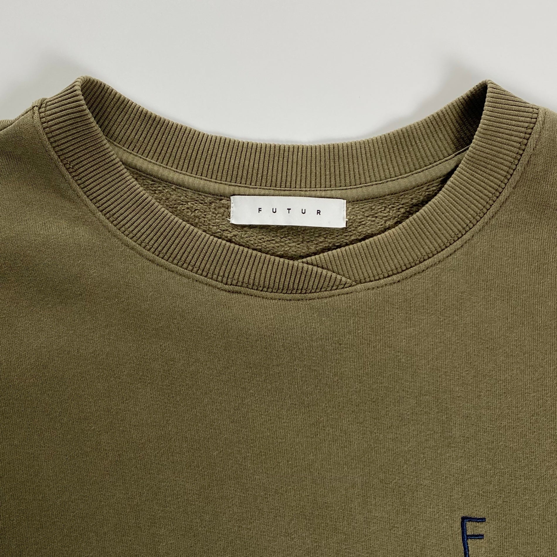 FUTUR フューチャー / 01 OUTLINE GFIT CN/スウェット 参考定価：26,000+tax SIZE：M