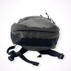 BRIEFING / ATTACK PACK 廃番STEELカラー 参考定価：60,000程度