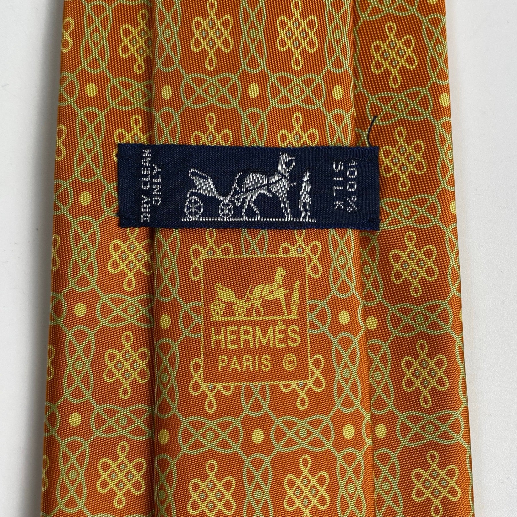 極美品 HERMES エルメス / 幾何学 シェーヌ ネクタイ オレンジ 大剣幅：9cm