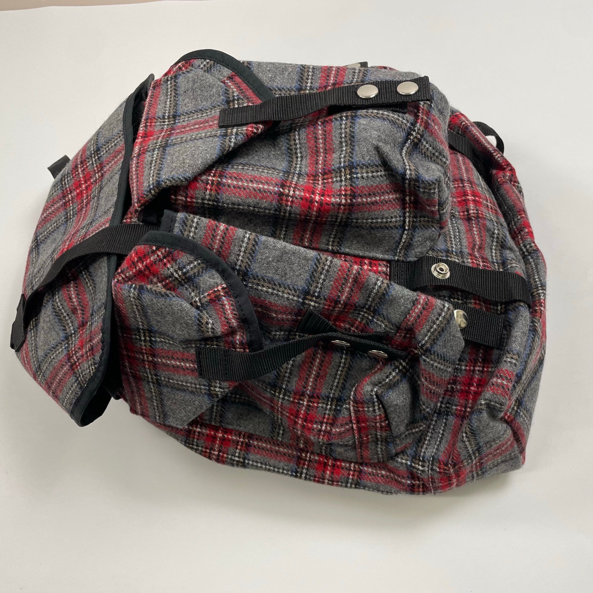 MARIOS マリオス / ウールギミックバックパック グレー×レッド 参考定価：50,000程度
